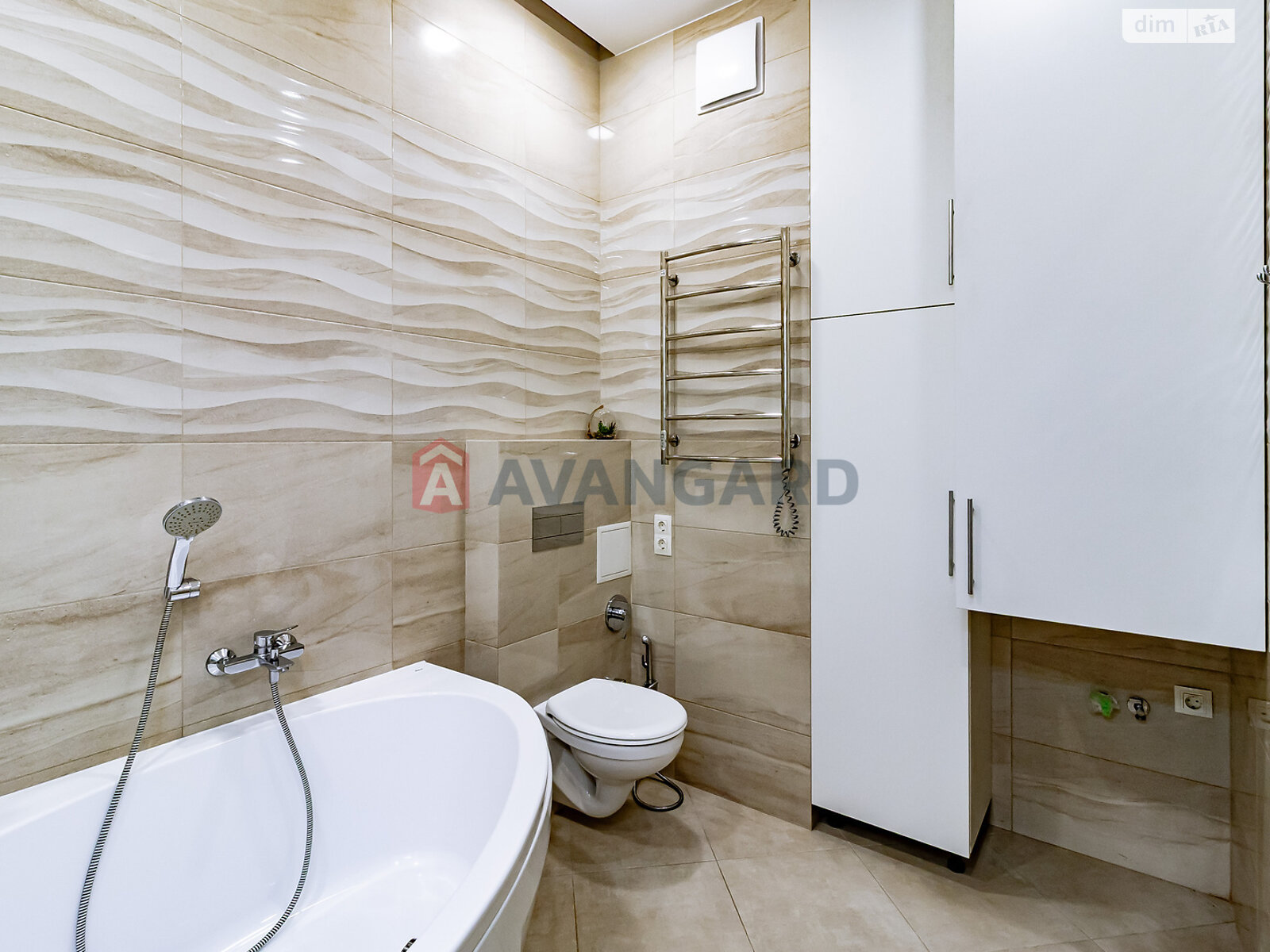 Продажа трехкомнатной квартиры в Киеве, на ул. Иоанна Павла II 11, район Печерский фото 1