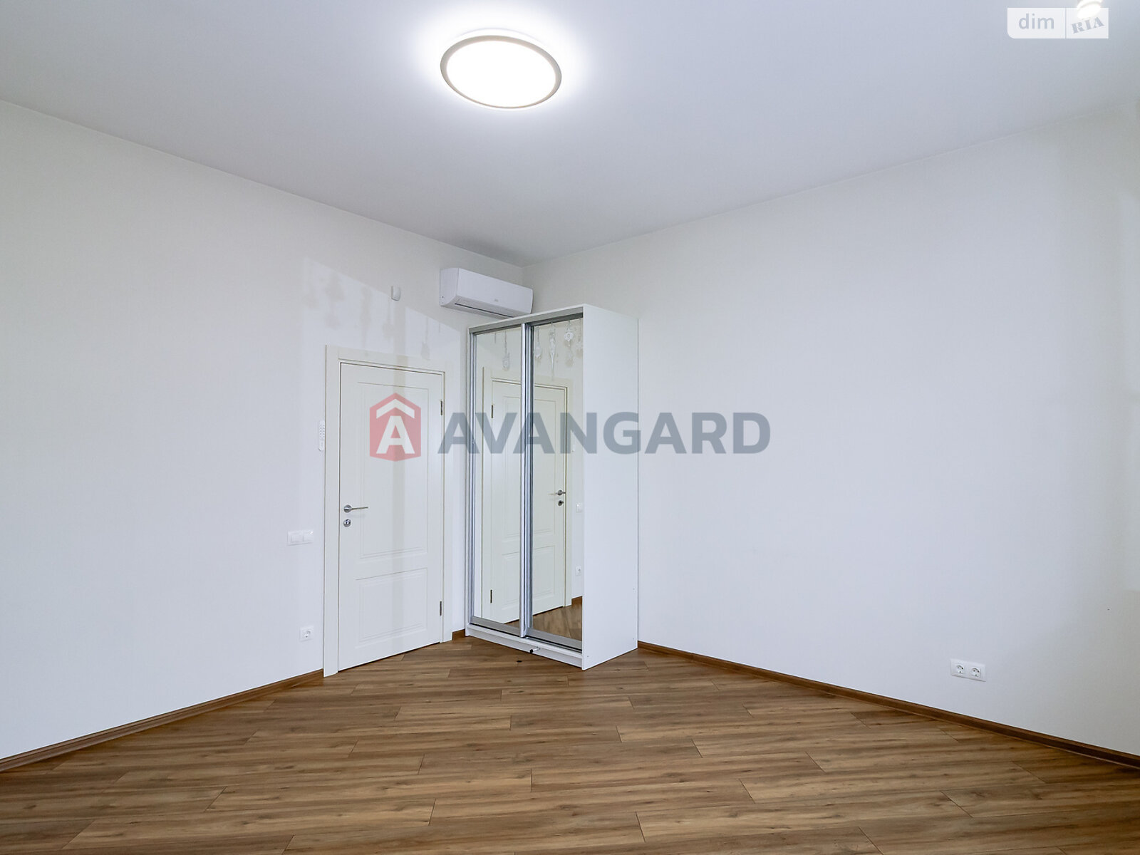 Продажа трехкомнатной квартиры в Киеве, на ул. Иоанна Павла II 11, район Печерский фото 1