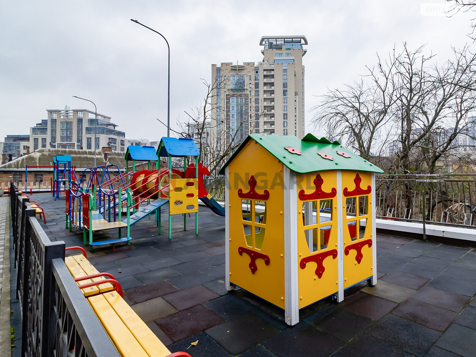 Продажа трехкомнатной квартиры в Киеве, на ул. Иоанна Павла II 11, район Печерский фото 1