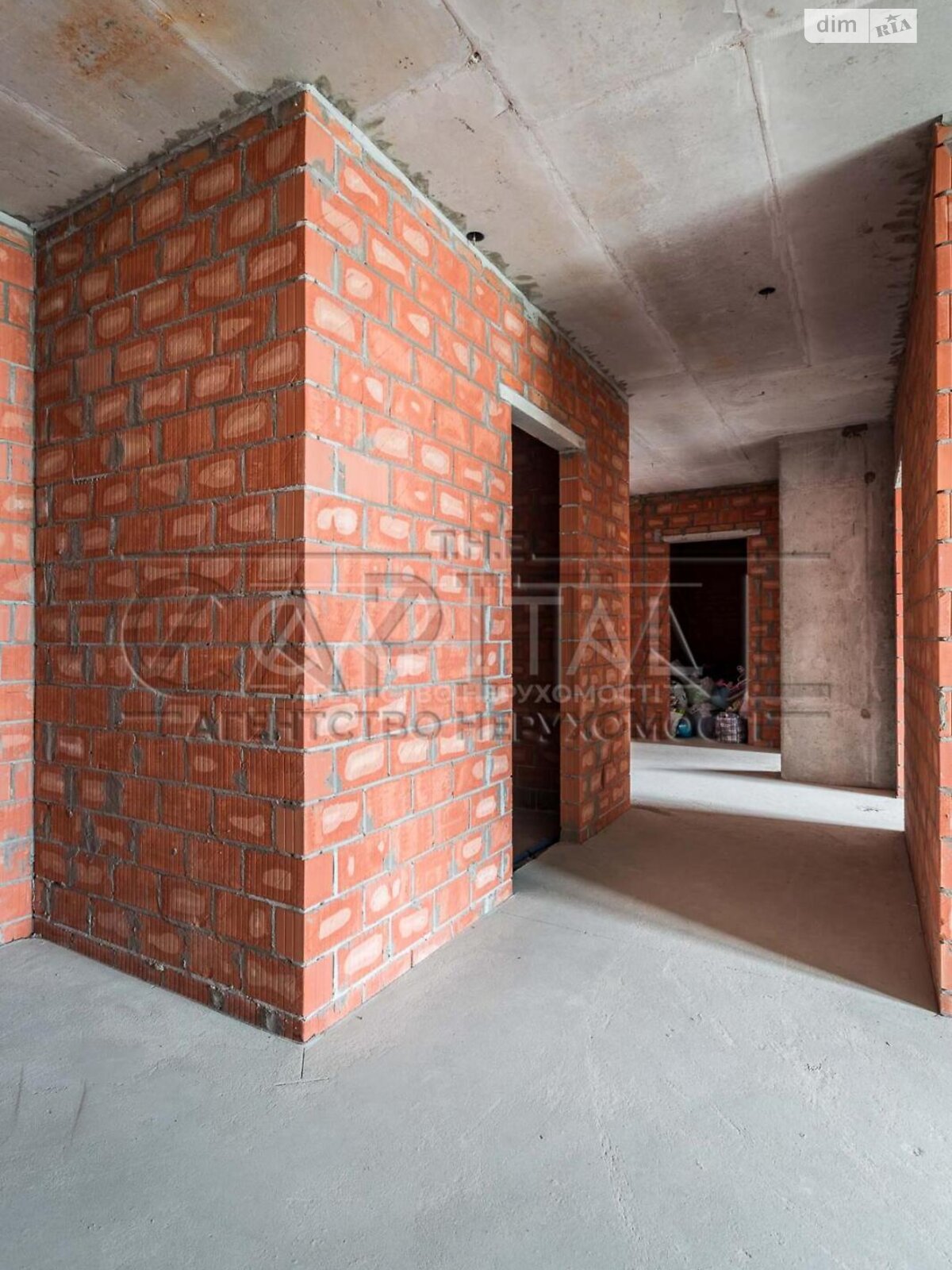 Продажа трехкомнатной квартиры в Киеве, на ул. Маккейна Джона 3А, район Печерский фото 1 Продажа трехкомнатной квартиры в Киеве, на ул. Маккейна Джона 3А, район Печерский фото 1