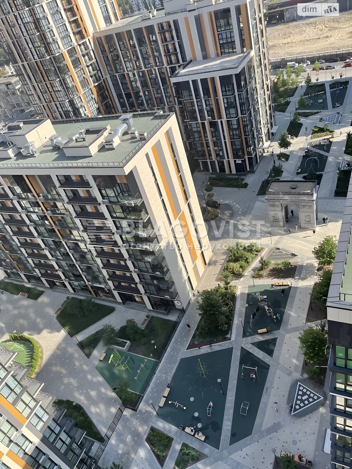 Продажа трехкомнатной квартиры в Киеве, на ул. Предславинская 42А, район Печерский фото 1 Продажа трехкомнатной квартиры в Киеве, на ул. Предславинская 42А, район Печерский фото 1