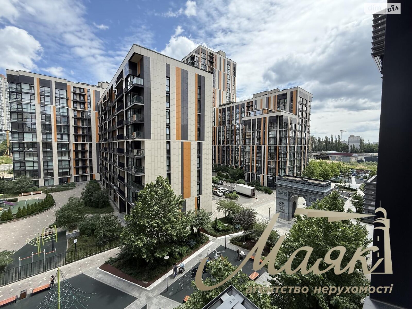 Продажа однокомнатной квартиры в Киеве, на ул. Предславинская 44, район Печерский фото 1 Продажа однокомнатной квартиры в Киеве, на ул. Предславинская 44, район Печерский фото 1