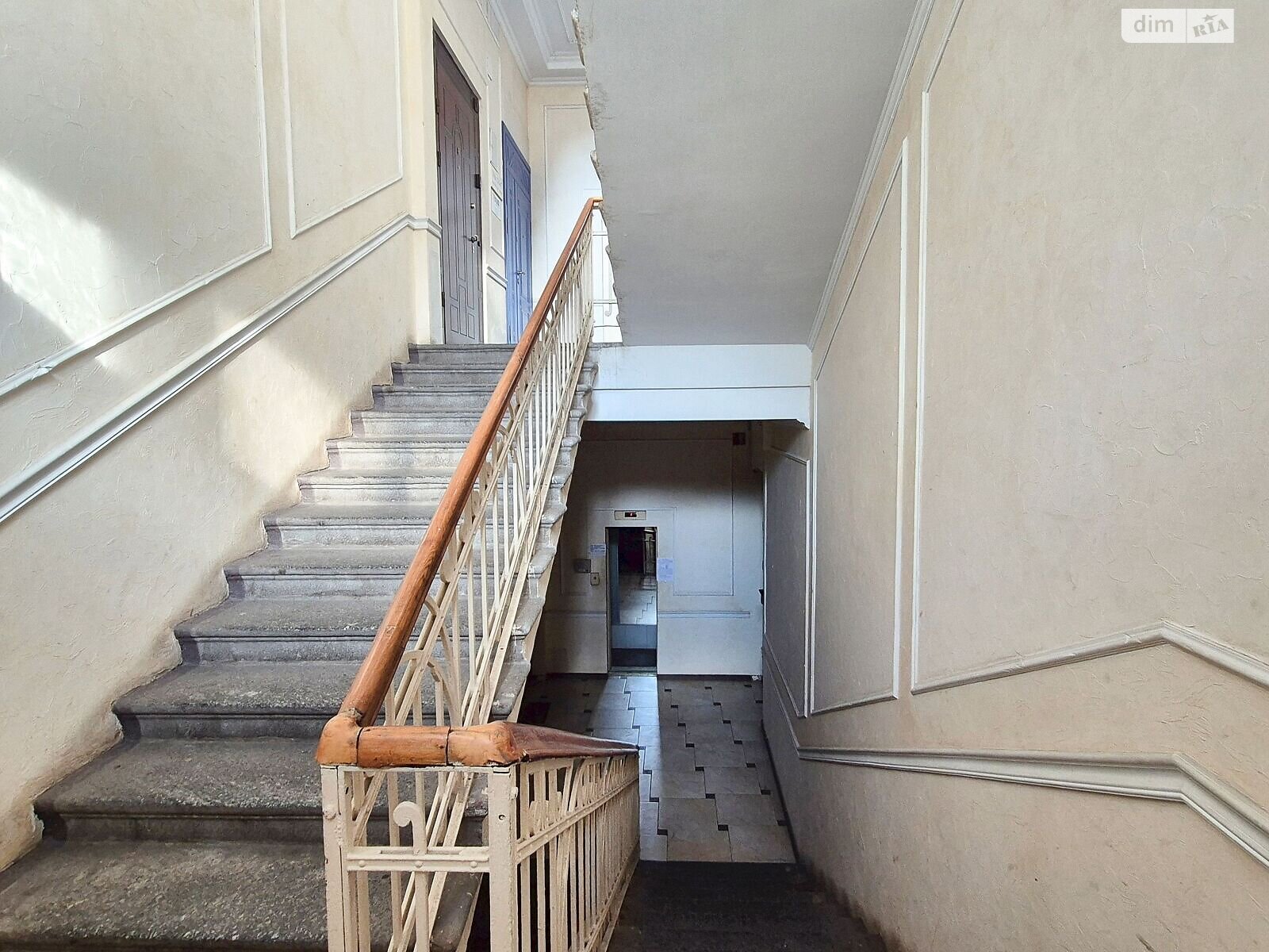 Продажа однокомнатной квартиры в Киеве, на ул. Рогнединская 3, район Печерский фото 1 Продажа однокомнатной квартиры в Киеве, на ул. Рогнединская 3, район Печерский фото 1