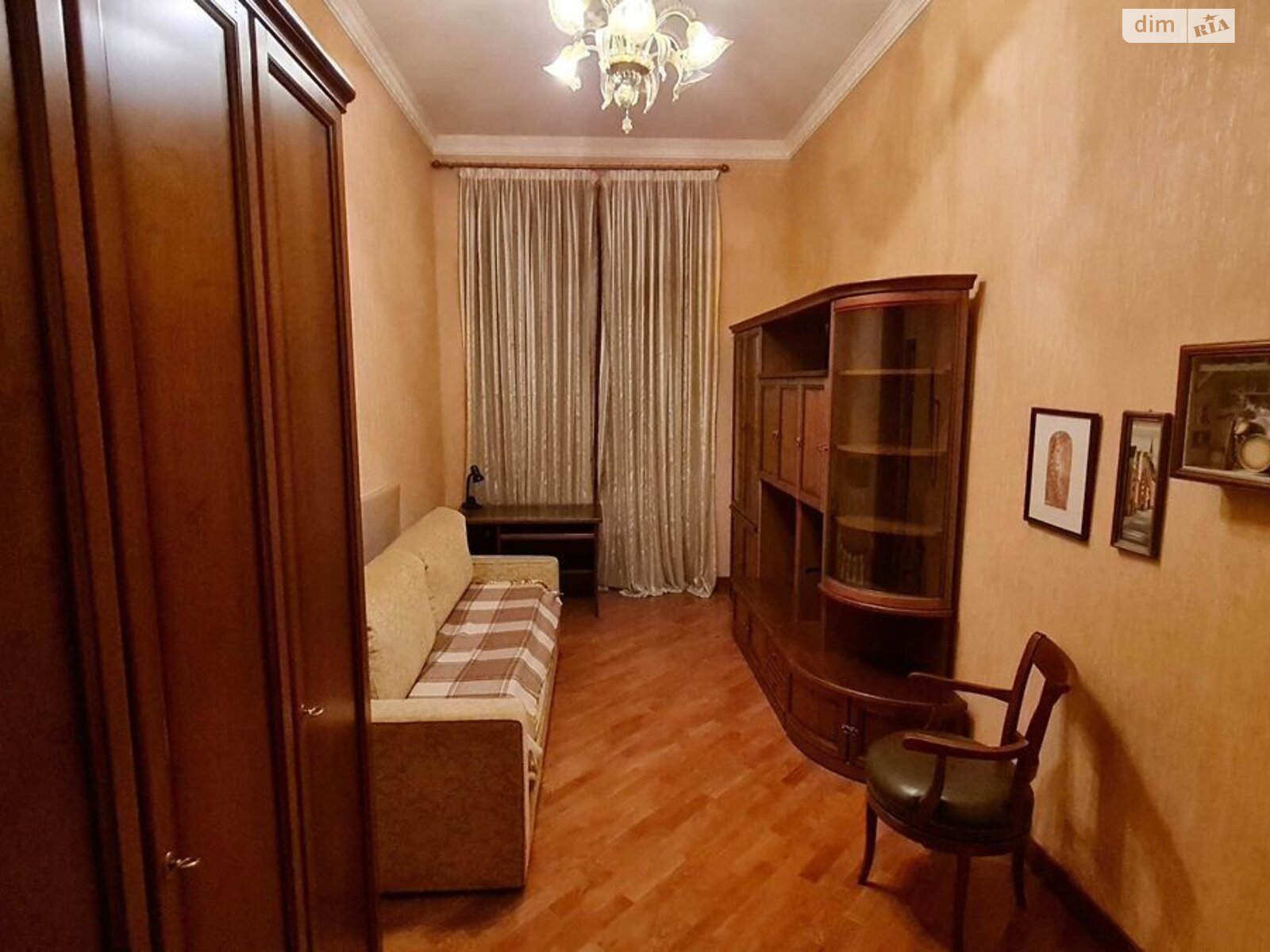 Продажа трехкомнатной квартиры в Киеве, на ул. Саксаганского, район Печерский фото 1