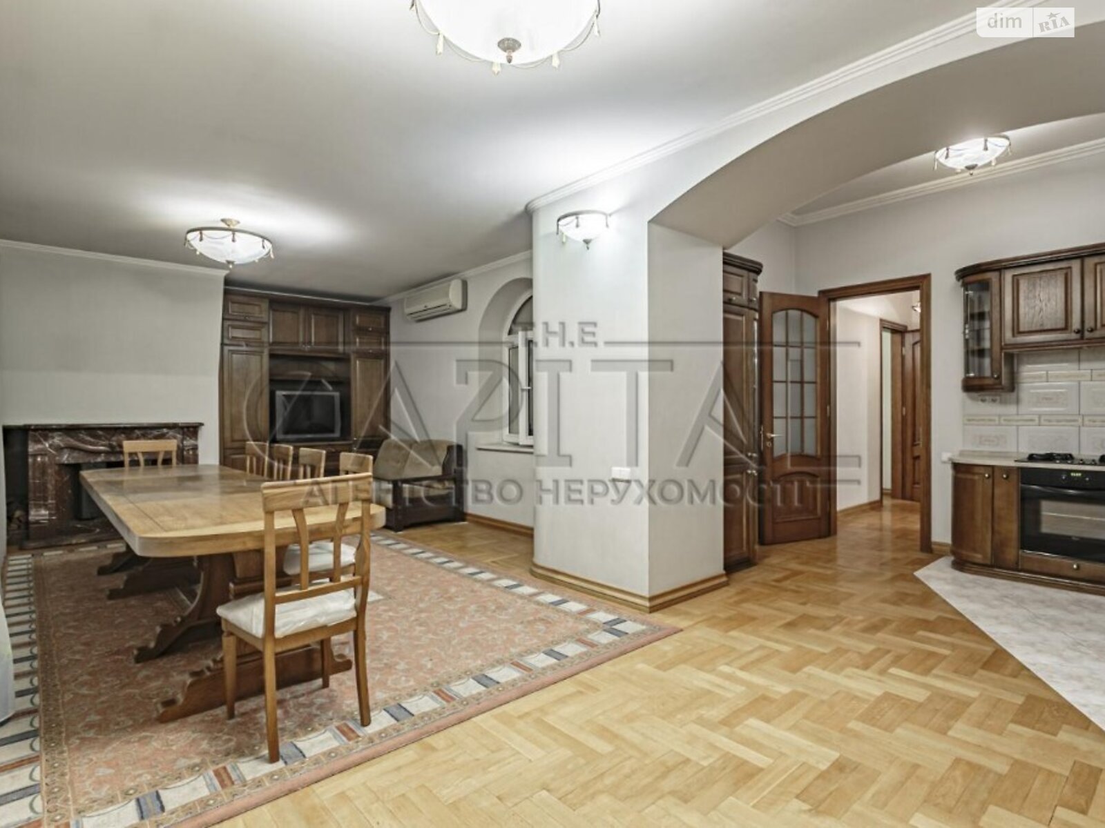 Продажа трехкомнатной квартиры в Киеве, на ул. Саксаганского, район Печерский фото 1 Продажа трехкомнатной квартиры в Киеве, на ул. Саксаганского, район Печерский фото 1