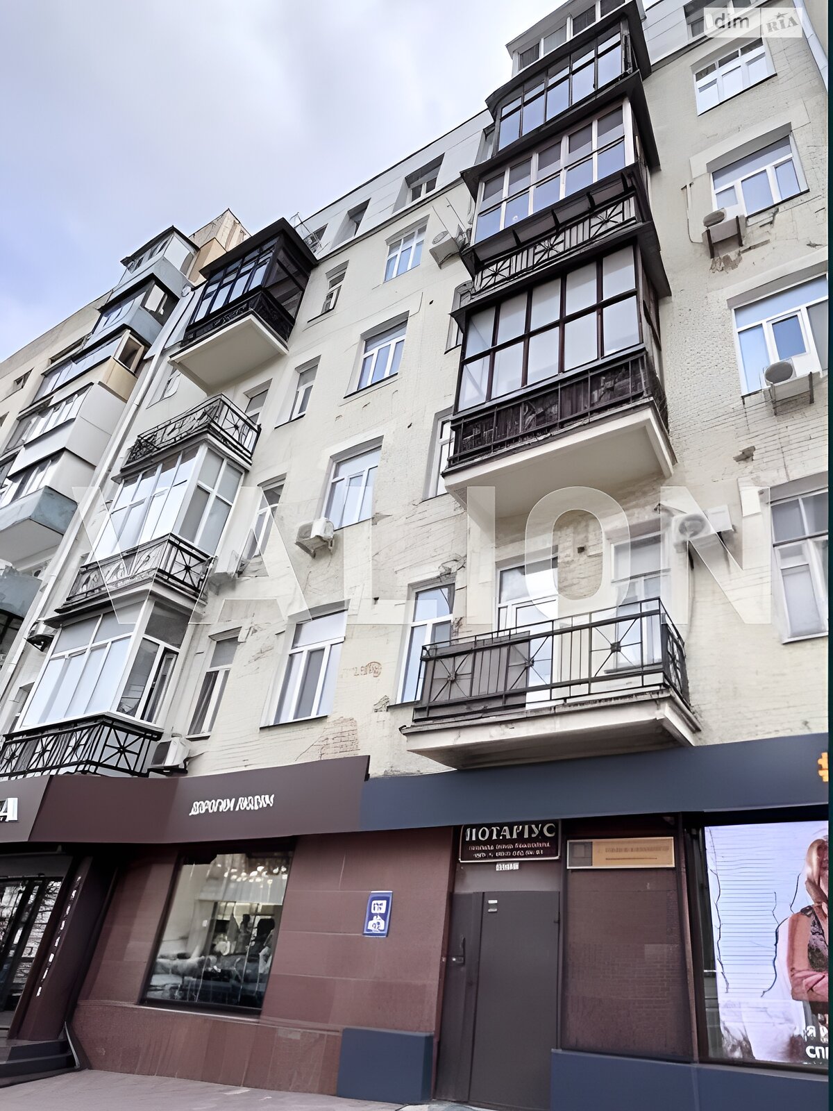 Продаж трикімнатної квартири в Києві, на вул. Саксаганського 9, район Печерський фото 1 Продаж трикімнатної квартири в Києві, на вул. Саксаганського 9, район Печерський фото 1
