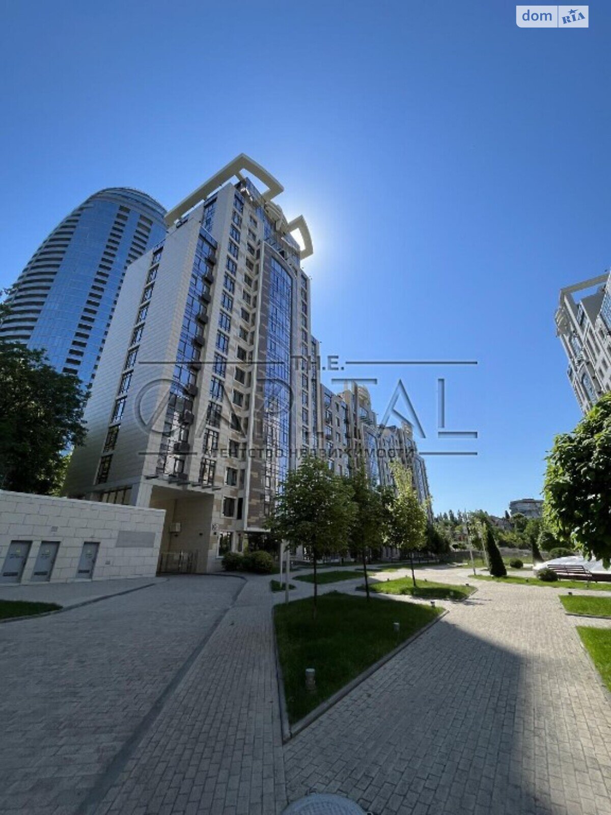 Продажа трехкомнатной квартиры в Киеве, на ул. Саперное Поле, район Печерский фото 1 Продажа трехкомнатной квартиры в Киеве, на ул. Саперное Поле, район Печерский фото 1