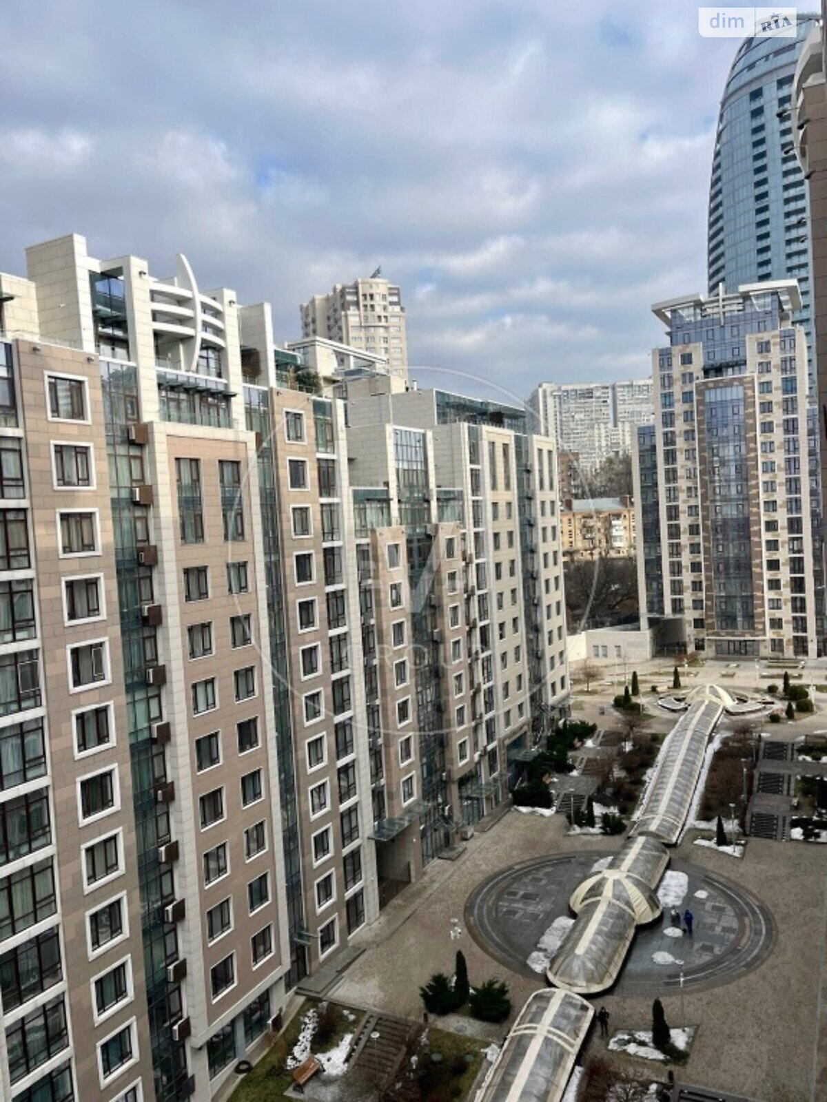 Продажа четырехкомнатной квартиры в Киеве, на ул. Саперное Поле 5, район Печерский фото 1 Продажа четырехкомнатной квартиры в Киеве, на ул. Саперное Поле 5, район Печерский фото 1