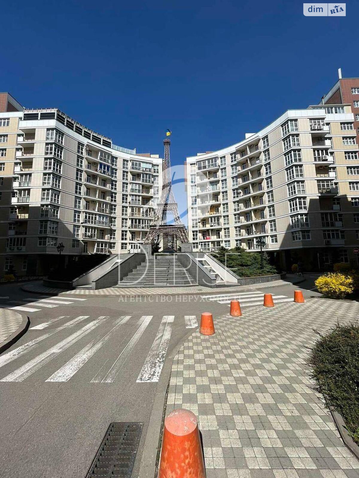 Продажа двухкомнатной квартиры в Киеве, на ул. Саперное Поле 12, район Печерский фото 1 Продажа двухкомнатной квартиры в Киеве, на ул. Саперное Поле 12, район Печерский фото 1