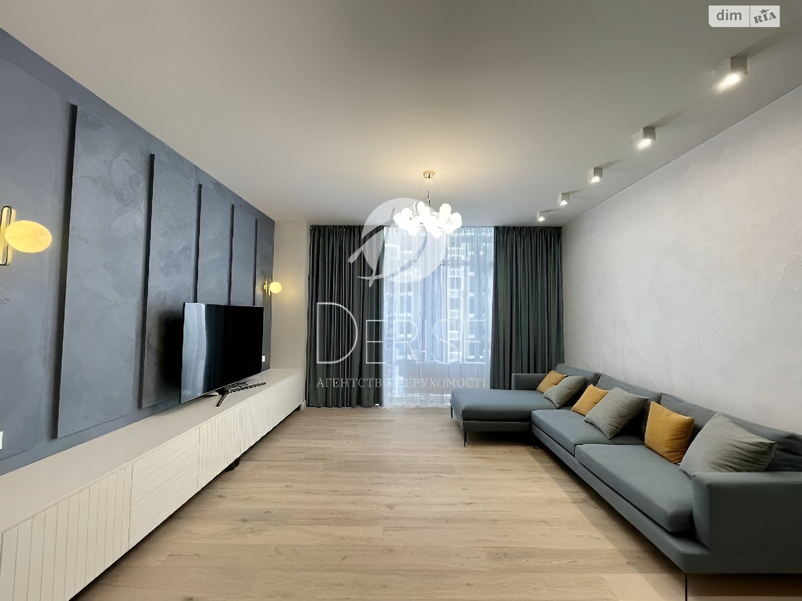 Продажа трехкомнатной квартиры в Киеве, на ул. Саперное Поле 5, район Печерский фото 1 Продажа трехкомнатной квартиры в Киеве, на ул. Саперное Поле 5, район Печерский фото 1