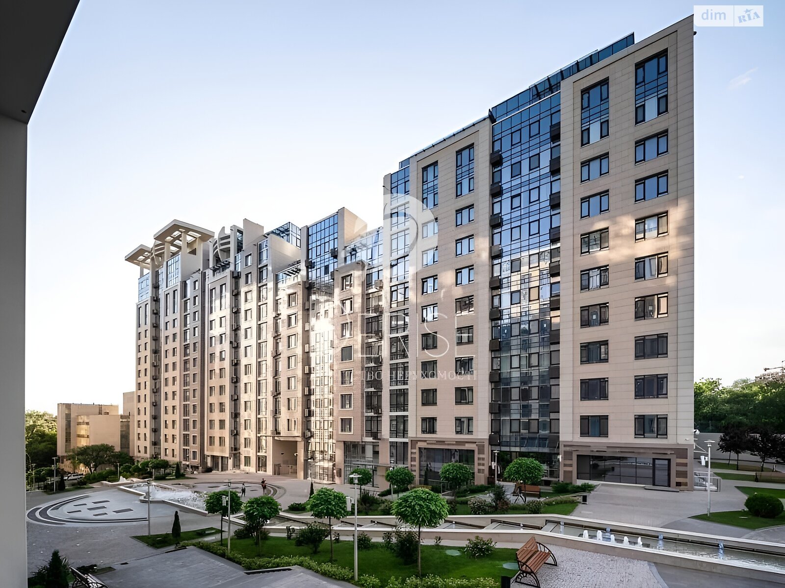 Продажа трехкомнатной квартиры в Киеве, на ул. Саперное Поле 5, район Печерский фото 1 Продажа трехкомнатной квартиры в Киеве, на ул. Саперное Поле 5, район Печерский фото 1