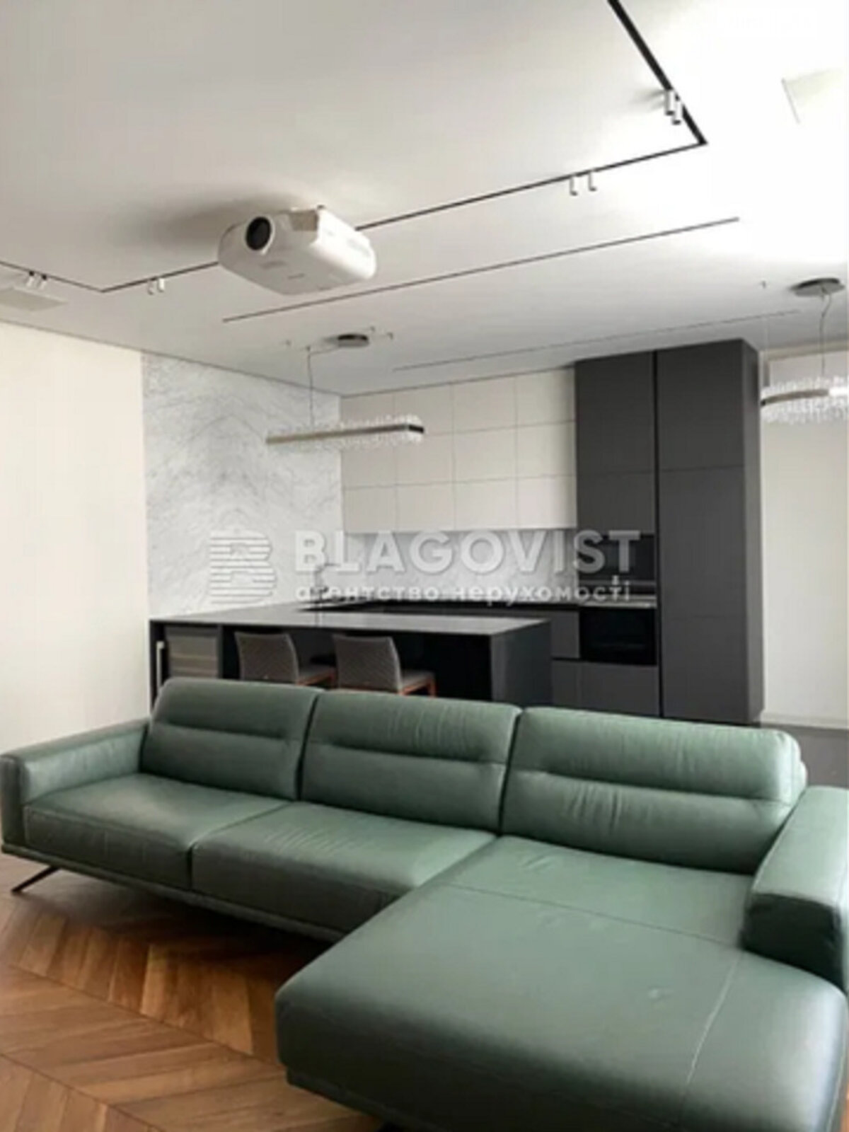 Продажа двухкомнатной квартиры в Киеве, на ул. Саперное Поле 5, район Печерский фото 1 Продажа двухкомнатной квартиры в Киеве, на ул. Саперное Поле 5, район Печерский фото 1