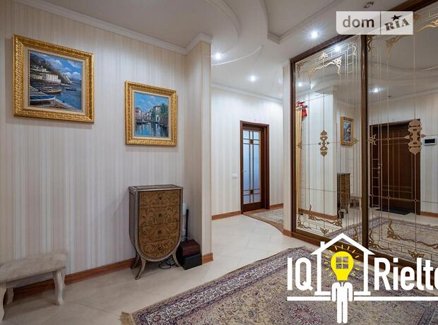 Продажа четырехкомнатной квартиры в Киеве, на ул. Коновальца Евгения 32б, район Печерский фото 1 Продажа четырехкомнатной квартиры в Киеве, на ул. Коновальца Евгения 32б, район Печерский фото 1