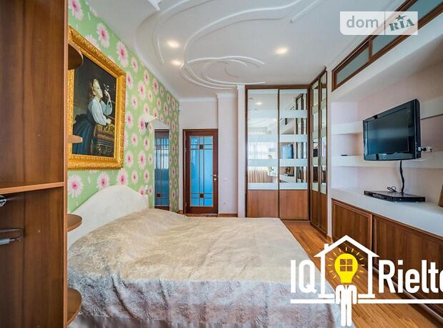Продажа четырехкомнатной квартиры в Киеве, на ул. Коновальца Евгения 32б, район Печерский фото 1 Продажа четырехкомнатной квартиры в Киеве, на ул. Коновальца Евгения 32б, район Печерский фото 1