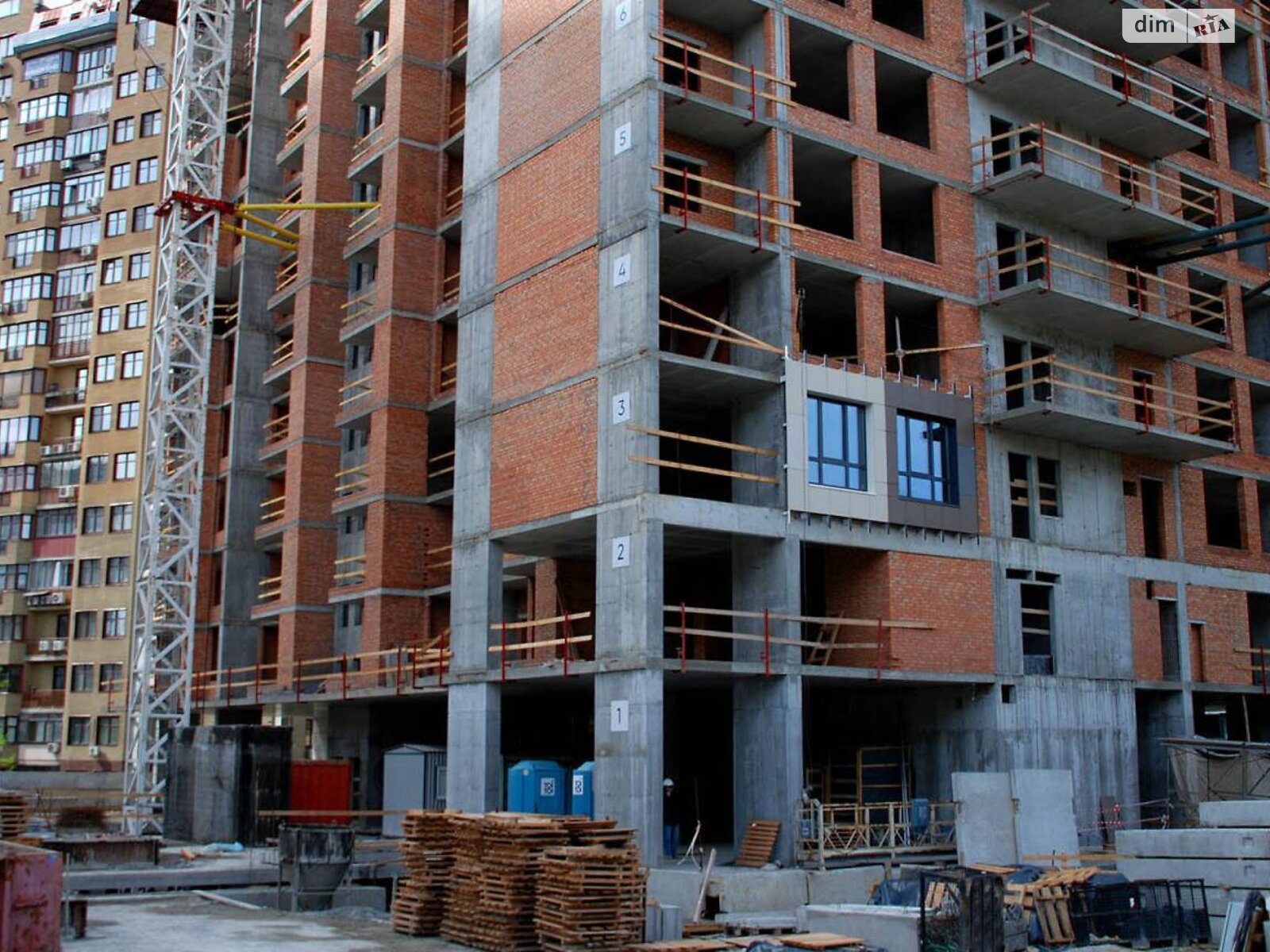 Продажа трехкомнатной квартиры в Киеве, на ул. Коновальца Евгения 30, фото 1 Продажа трехкомнатной квартиры в Киеве, на ул. Коновальца Евгения 30, фото 1