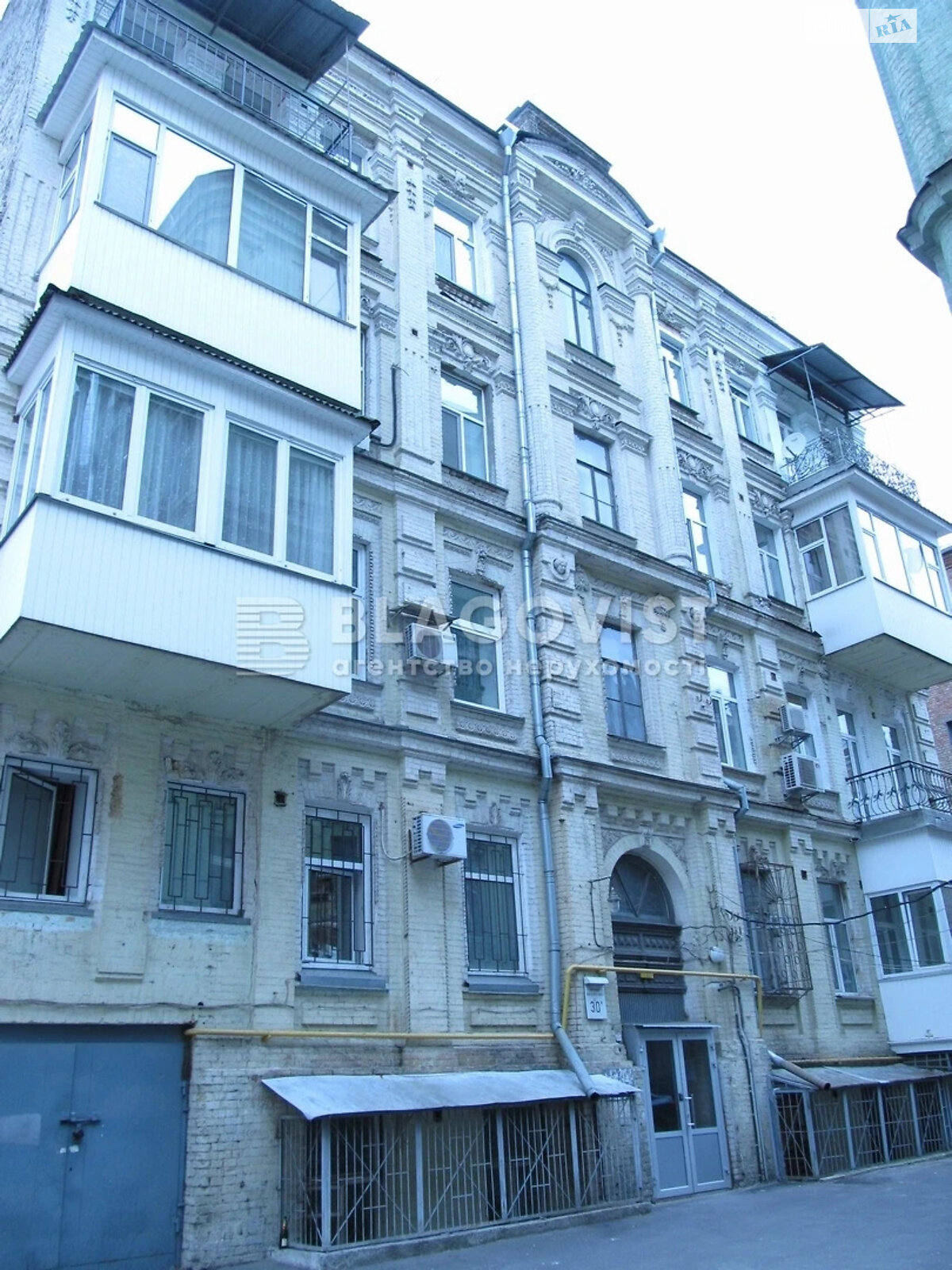 Продажа трехкомнатной квартиры в Киеве, на ул. Шота Руставели 30Б, район Печерский фото 1