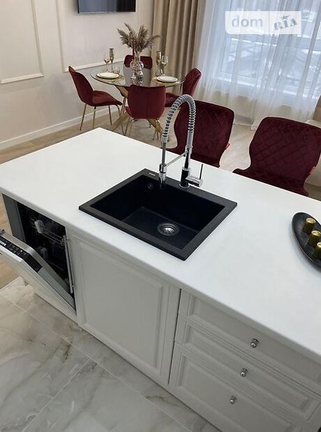 Продажа двухкомнатной квартиры в Киеве, на туп. Тверской 7б район Печерский фото 1 Продажа двухкомнатной квартиры в Киеве, на туп. Тверской 7б район Печерский фото 1