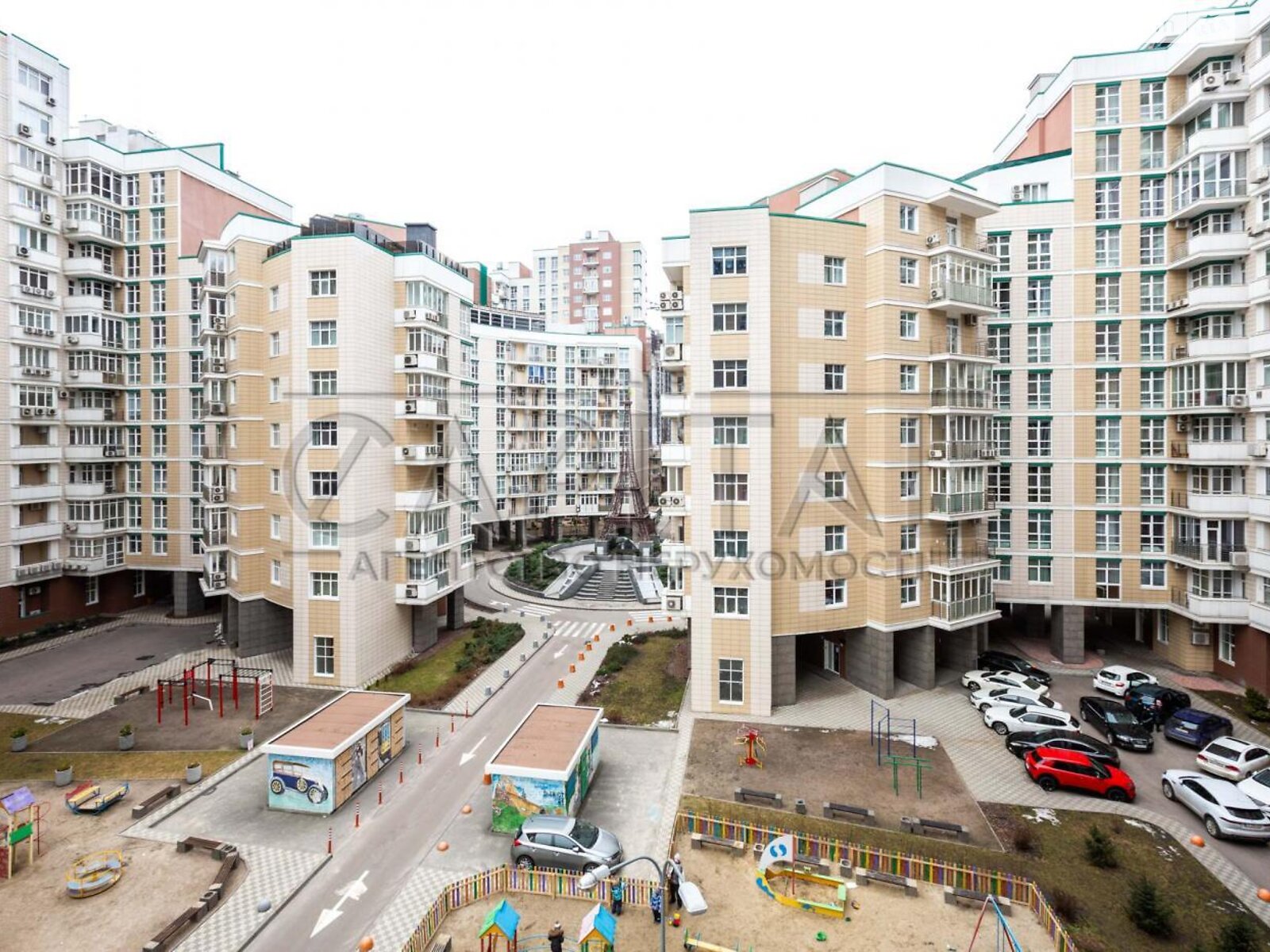Продаж трикімнатної квартири в Києві, на вул. Василя Тютюнника, район Печерський фото 1 Продаж трикімнатної квартири в Києві, на вул. Василя Тютюнника, район Печерський фото 1