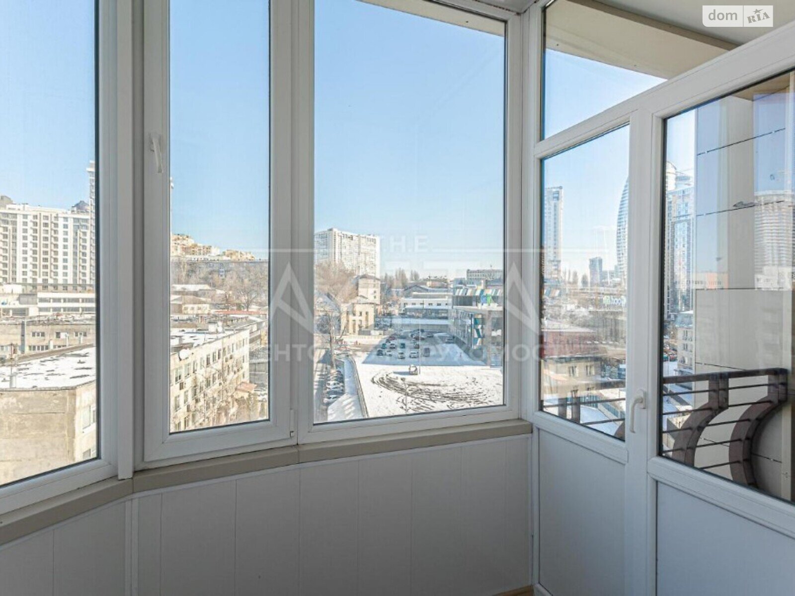 Продажа трехкомнатной квартиры в Киеве, на ул. Василия Тютюнника 37/1, район Печерский фото 1 Продажа трехкомнатной квартиры в Киеве, на ул. Василия Тютюнника 37/1, район Печерский фото 1