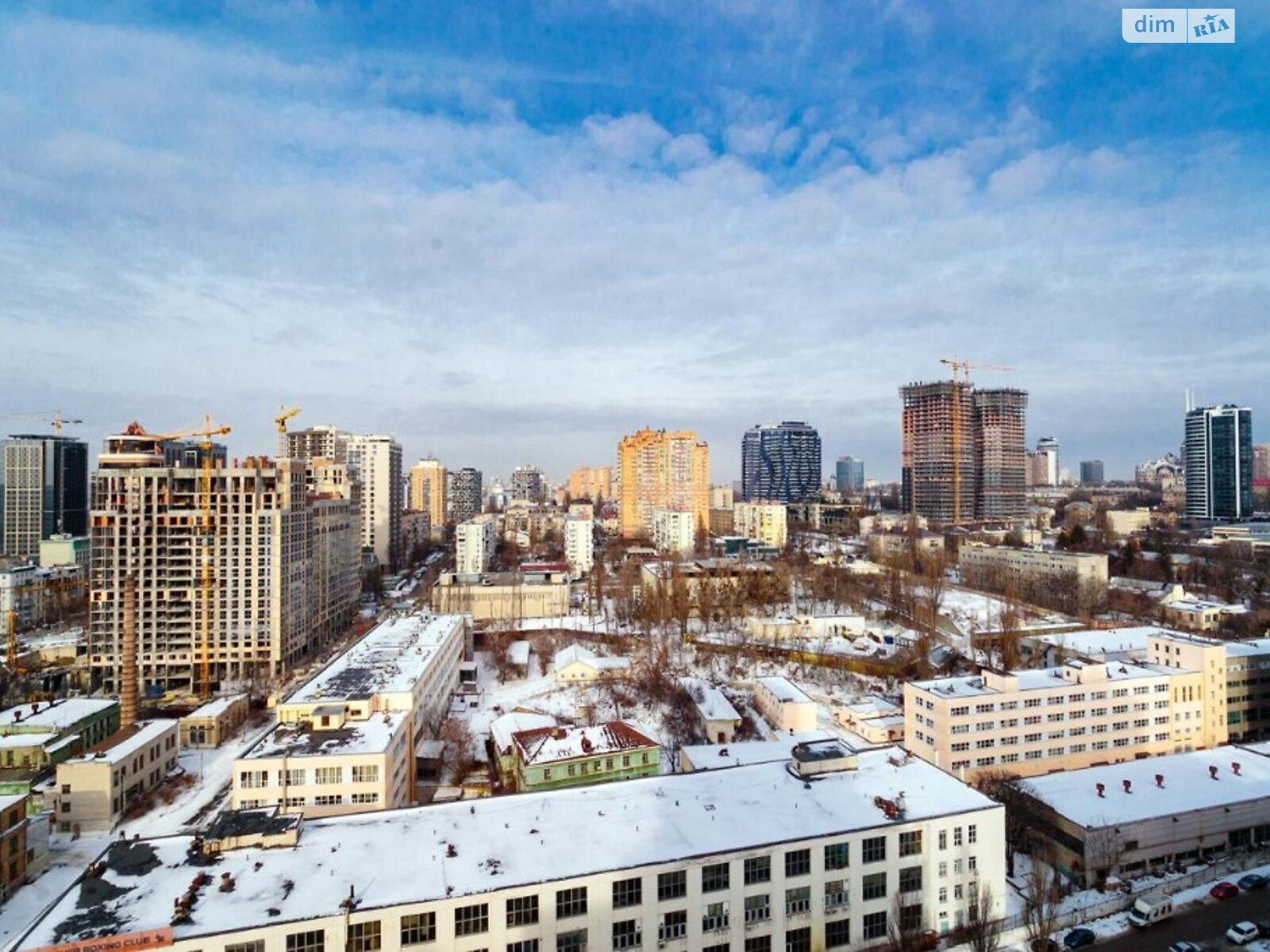 Продаж трикімнатної квартири в Києві, на вул. Василя Тютюнника, район Печерський фото 1 Продаж трикімнатної квартири в Києві, на вул. Василя Тютюнника, район Печерський фото 1
