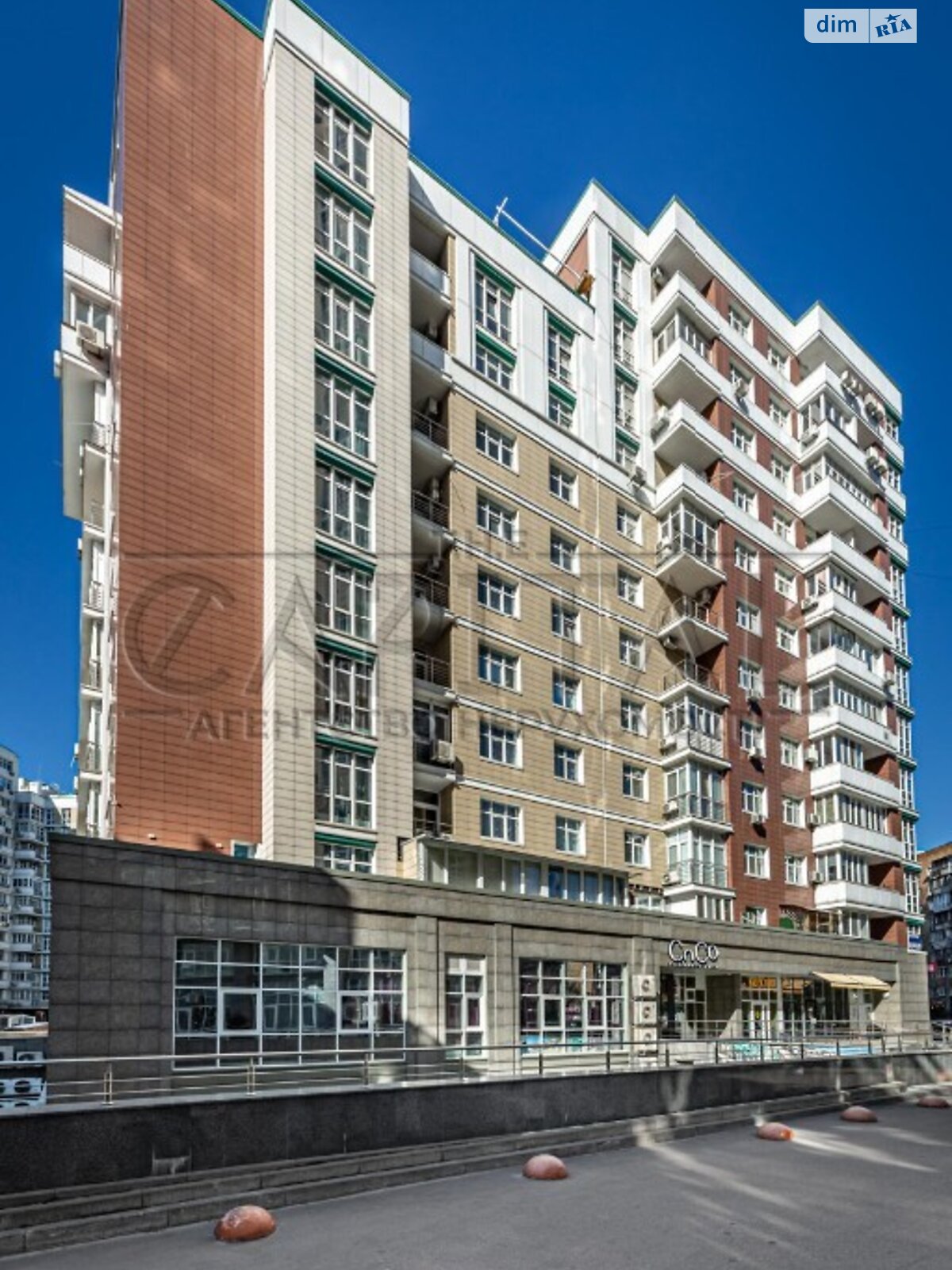 Продаж трикімнатної квартири в Києві, на вул. Василя Тютюнника 12, район Печерський фото 1