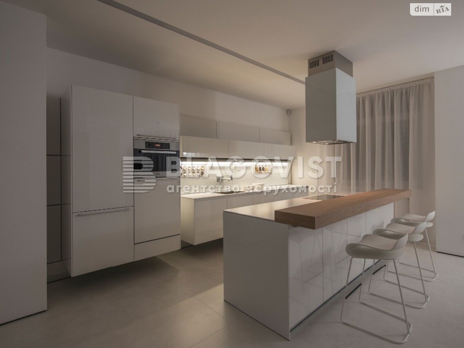 Продажа пятикомнатной квартиры в Киеве, на ул. Зверинецкая 59, район Печерский фото 1 Продажа пятикомнатной квартиры в Киеве, на ул. Зверинецкая 59, район Печерский фото 1