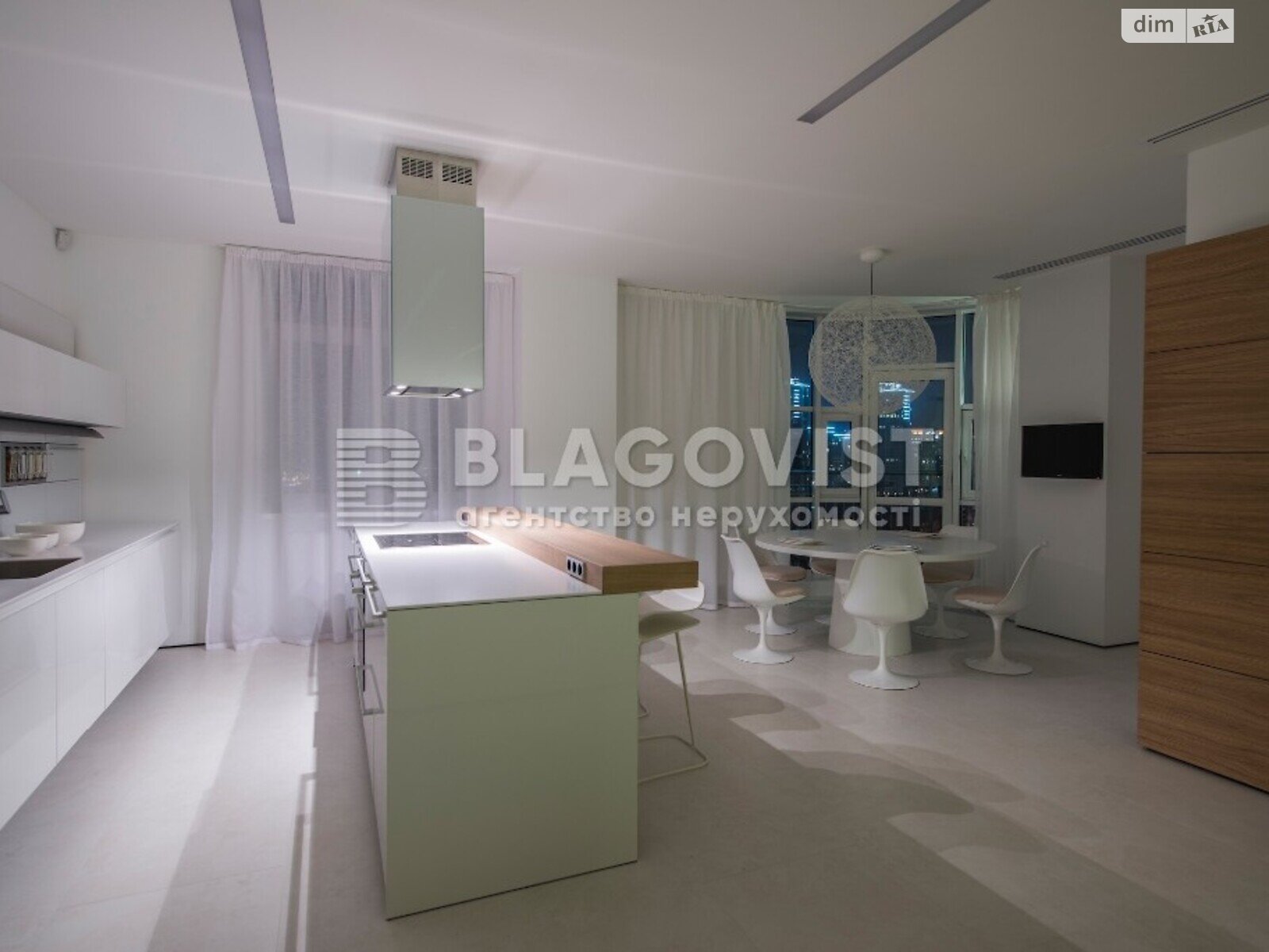 Продажа пятикомнатной квартиры в Киеве, на ул. Зверинецкая 59, район Печерский фото 1 Продажа пятикомнатной квартиры в Киеве, на ул. Зверинецкая 59, район Печерский фото 1