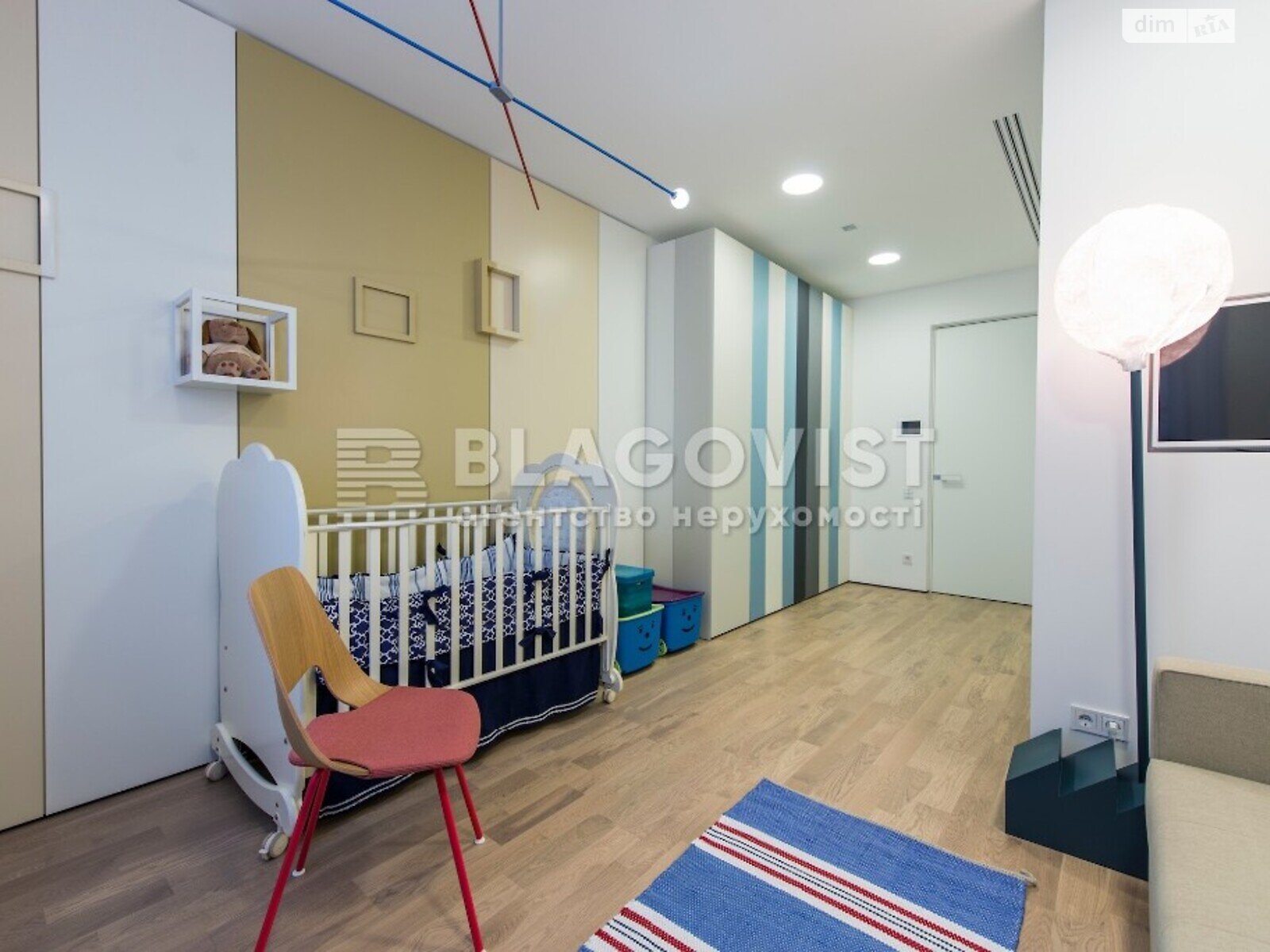 Продажа пятикомнатной квартиры в Киеве, на ул. Зверинецкая 59, район Печерский фото 1 Продажа пятикомнатной квартиры в Киеве, на ул. Зверинецкая 59, район Печерский фото 1