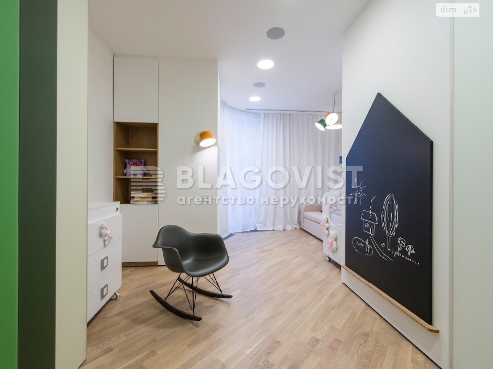 Продажа пятикомнатной квартиры в Киеве, на ул. Зверинецкая 59, район Печерский фото 1 Продажа пятикомнатной квартиры в Киеве, на ул. Зверинецкая 59, район Печерский фото 1