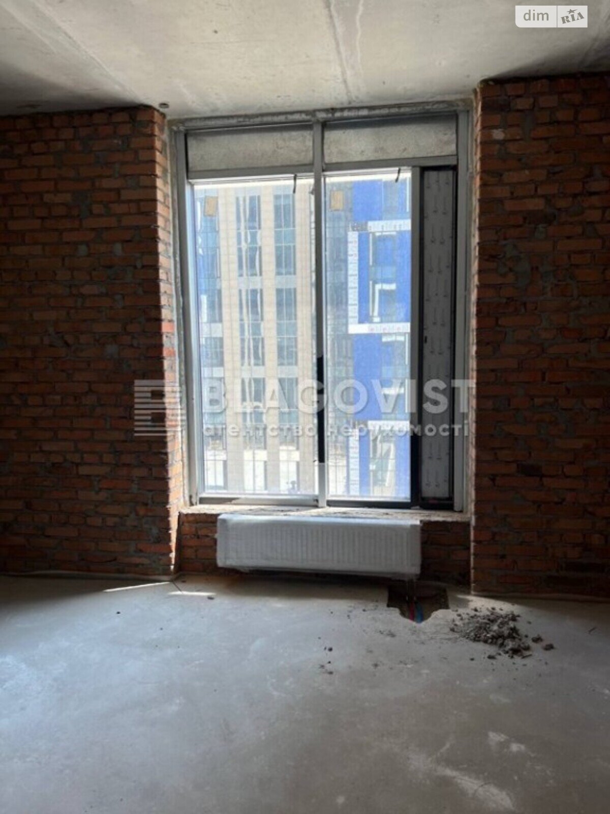 Продаж трикімнатної квартири в Києві, на вул. Звіринецька 72, район Печерський фото 1