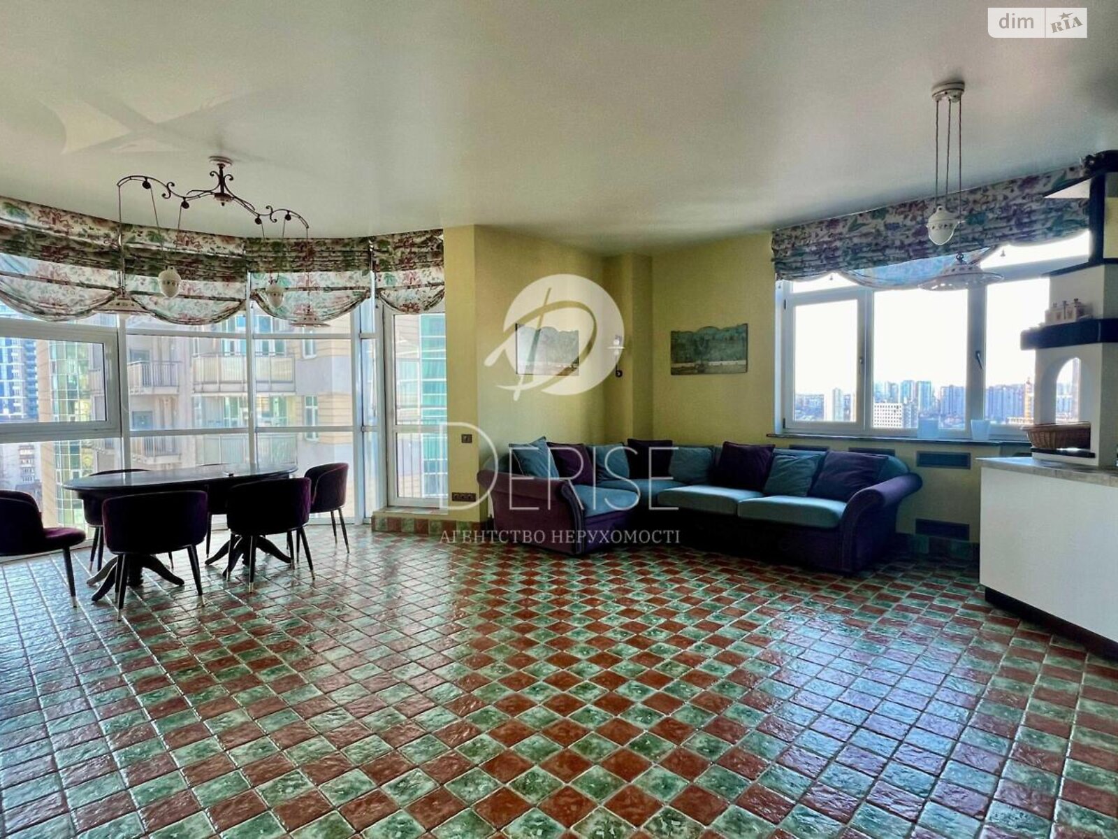Продажа трехкомнатной квартиры в Киеве, на ул. Зверинецкая 59, район Печерский фото 1 Продажа трехкомнатной квартиры в Киеве, на ул. Зверинецкая 59, район Печерский фото 1