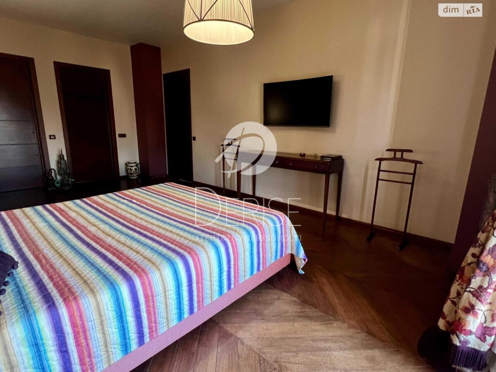 Продажа трехкомнатной квартиры в Киеве, на ул. Зверинецкая 59, район Печерский фото 1 Продажа трехкомнатной квартиры в Киеве, на ул. Зверинецкая 59, район Печерский фото 1