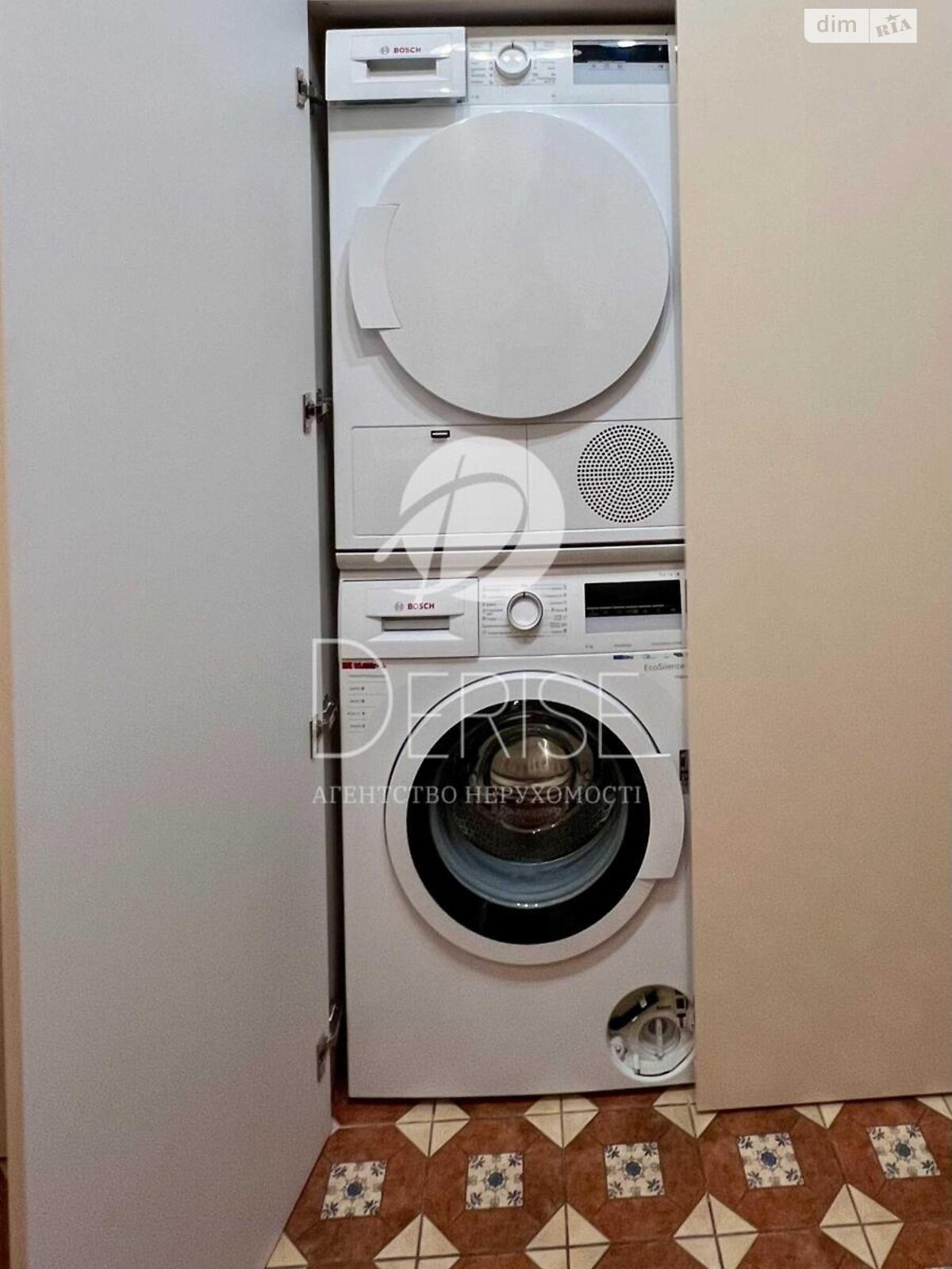 Продажа трехкомнатной квартиры в Киеве, на ул. Зверинецкая 59, район Печерский фото 1 Продажа трехкомнатной квартиры в Киеве, на ул. Зверинецкая 59, район Печерский фото 1