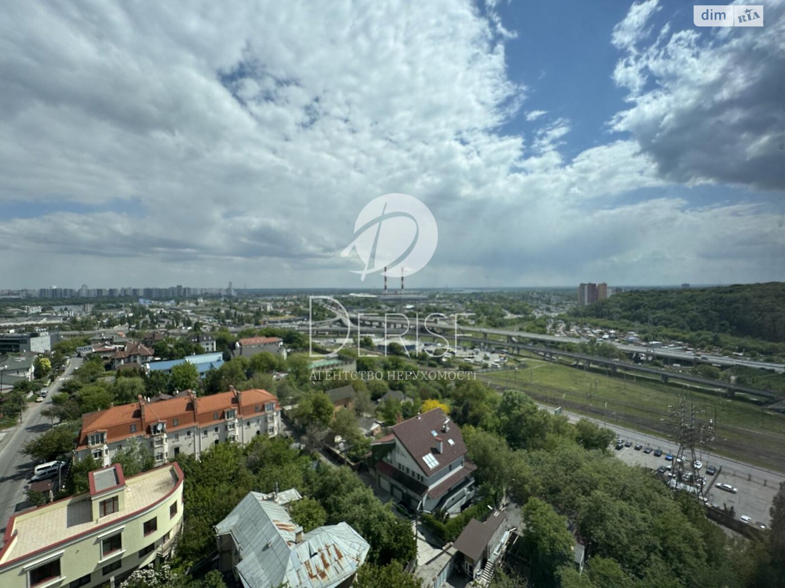 Продаж трикімнатної квартири в Києві, на вул. Звіринецька 72, район Печерський фото 1 Продаж трикімнатної квартири в Києві, на вул. Звіринецька 72, район Печерський фото 1