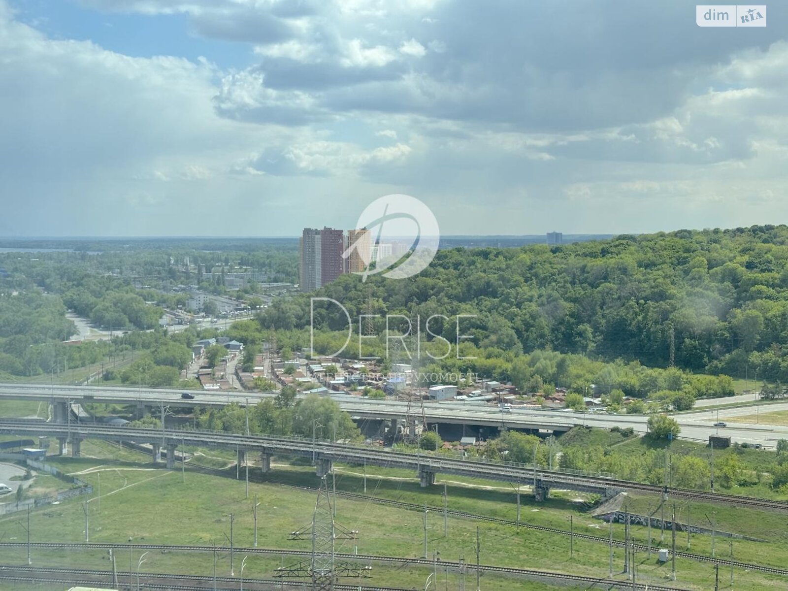 Продаж трикімнатної квартири в Києві, на вул. Звіринецька 72, район Печерський фото 1 Продаж трикімнатної квартири в Києві, на вул. Звіринецька 72, район Печерський фото 1