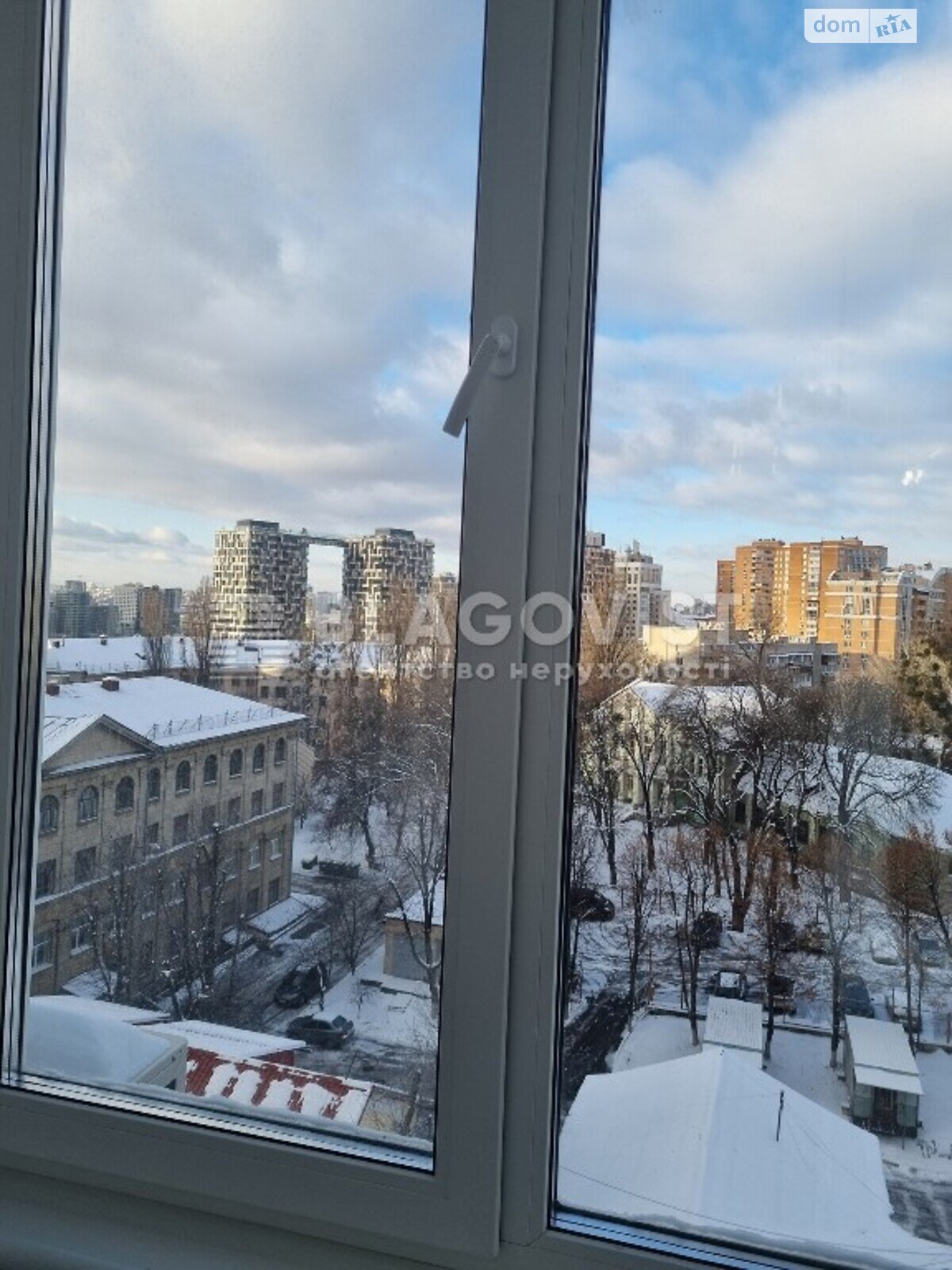 Продажа двухкомнатной квартиры в Киеве, на пер. Лабораторный 6, район Печерский фото 1
