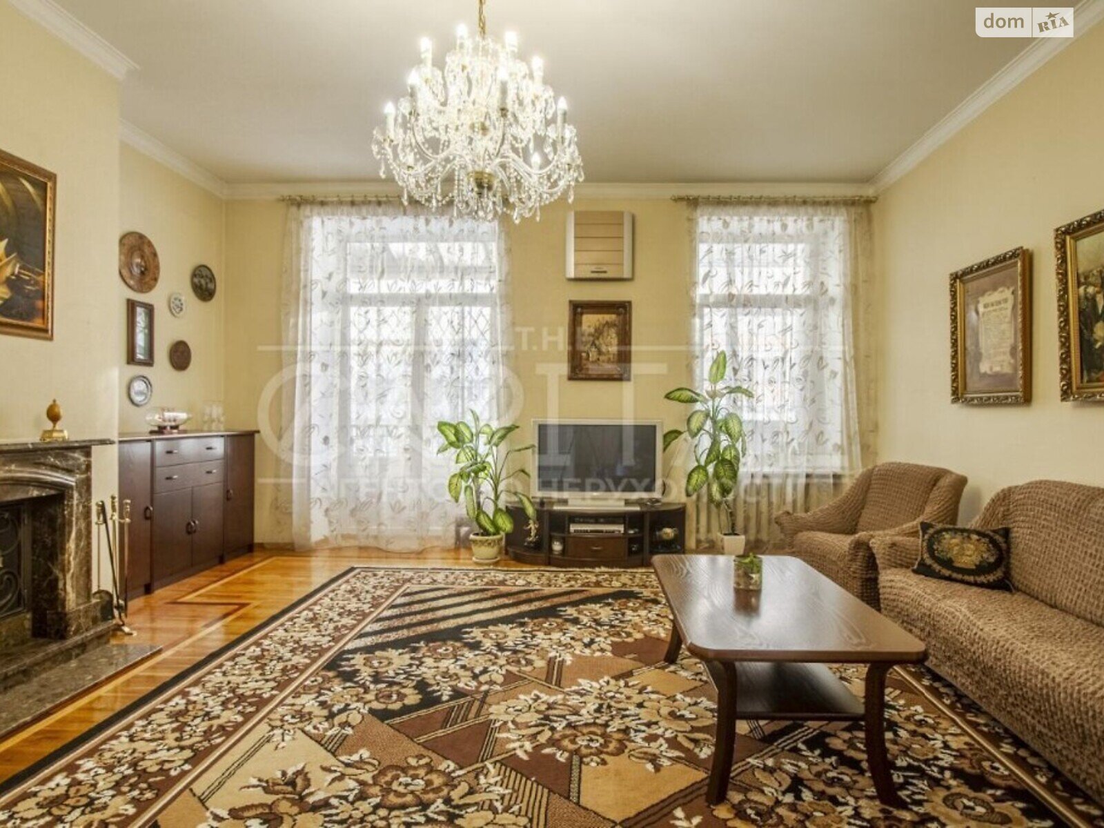 Продажа трехкомнатной квартиры в Киеве, на ул. Предславинская 30, район Печерский фото 1