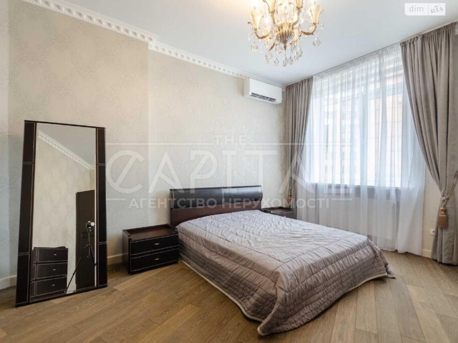 Продаж трикімнатної квартири в Києві, на Печерськ, район Печерський фото 1 Продаж трикімнатної квартири в Києві, на Печерськ, район Печерський фото 1