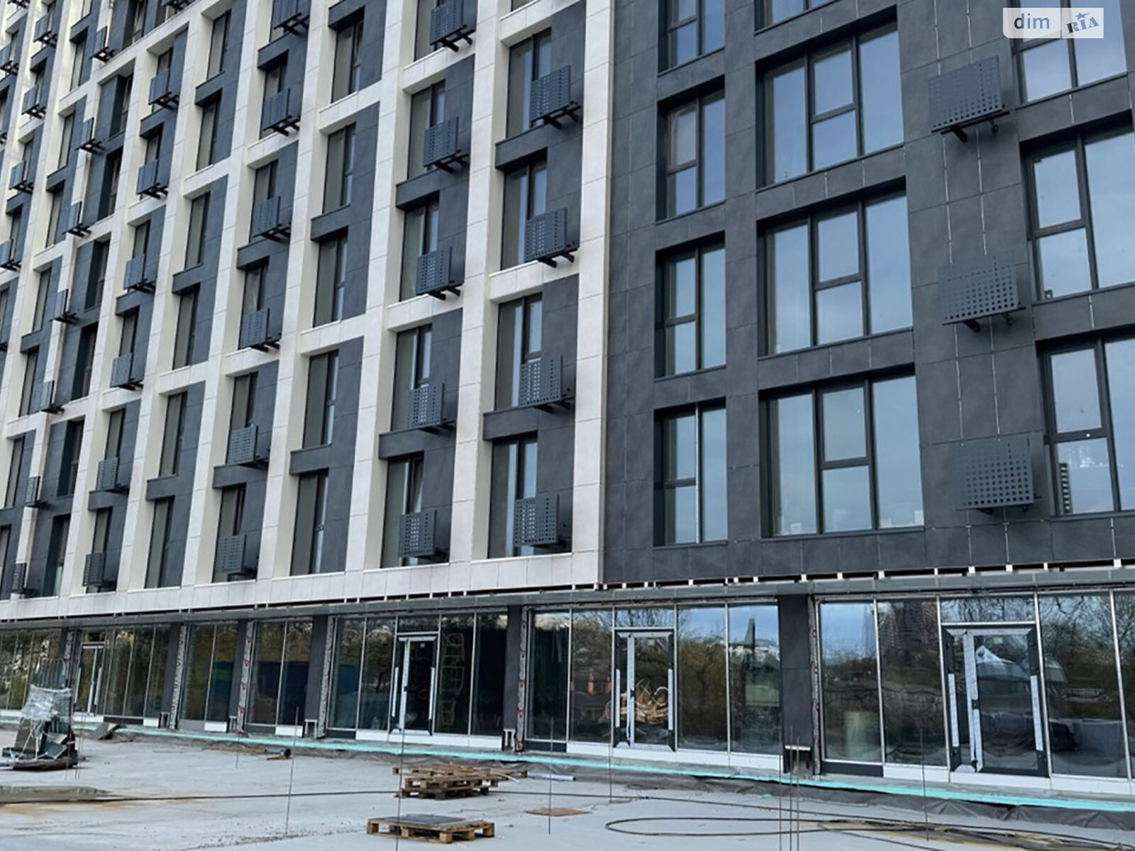 Продажа четырехкомнатной квартиры в Киеве, на шоссе Железнодорожное 45А, фото 1 Продажа четырехкомнатной квартиры в Киеве, на шоссе Железнодорожное 45А, фото 1