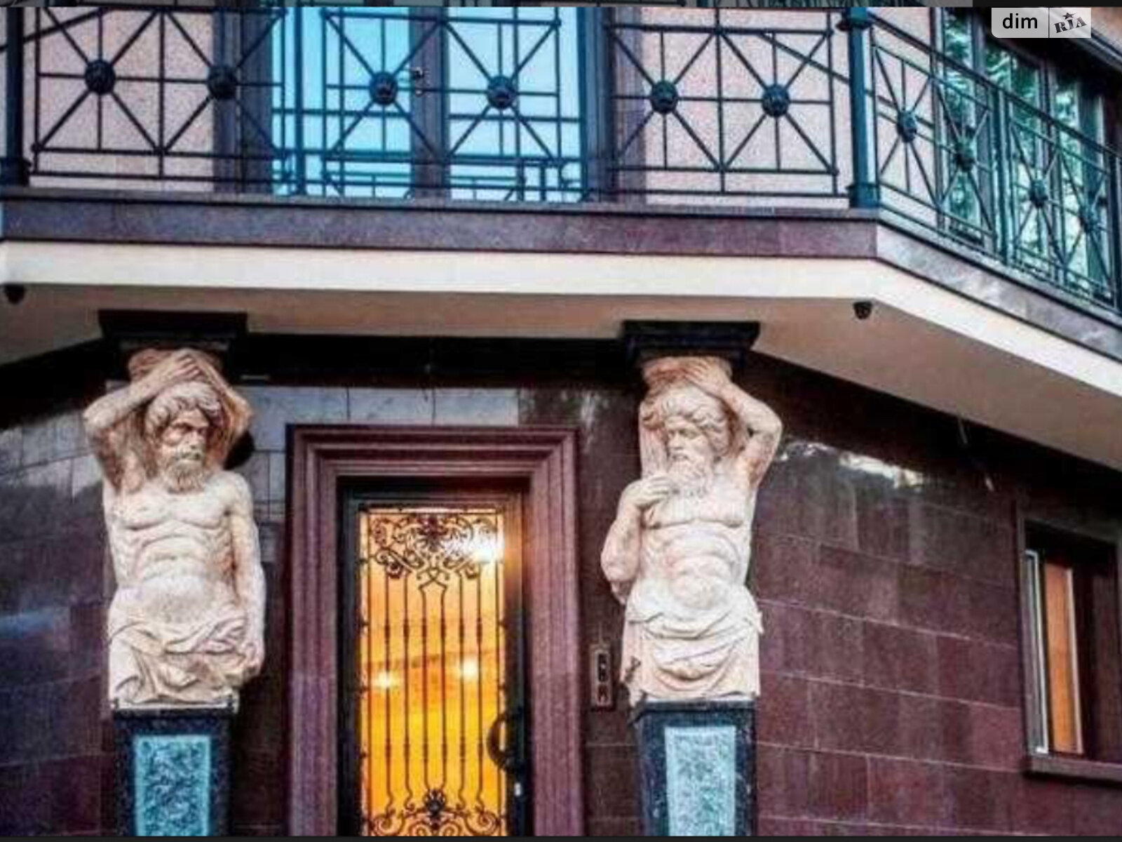 Продаж двокімнатної квартири в Києві, на вул. Ломаківська 56, район Печерський фото 1 Продаж двокімнатної квартири в Києві, на вул. Ломаківська 56, район Печерський фото 1