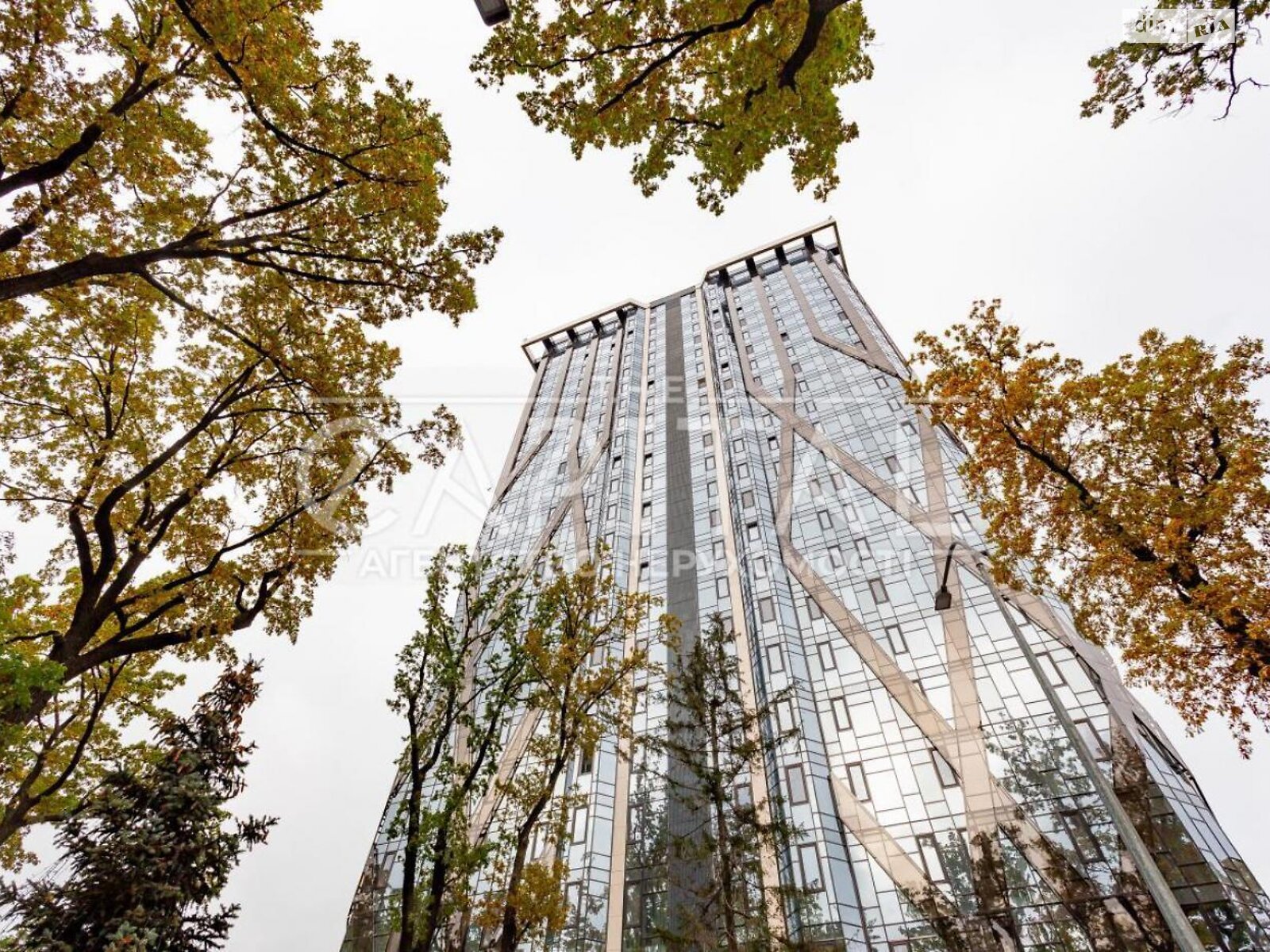 Продажа семикомнатной квартиры в Киеве, на ул. Авиаконструктора Антонова 2Б, район Первомайский Массив фото 1 Продажа семикомнатной квартиры в Киеве, на ул. Авиаконструктора Антонова 2Б, район Первомайский Массив фото 1