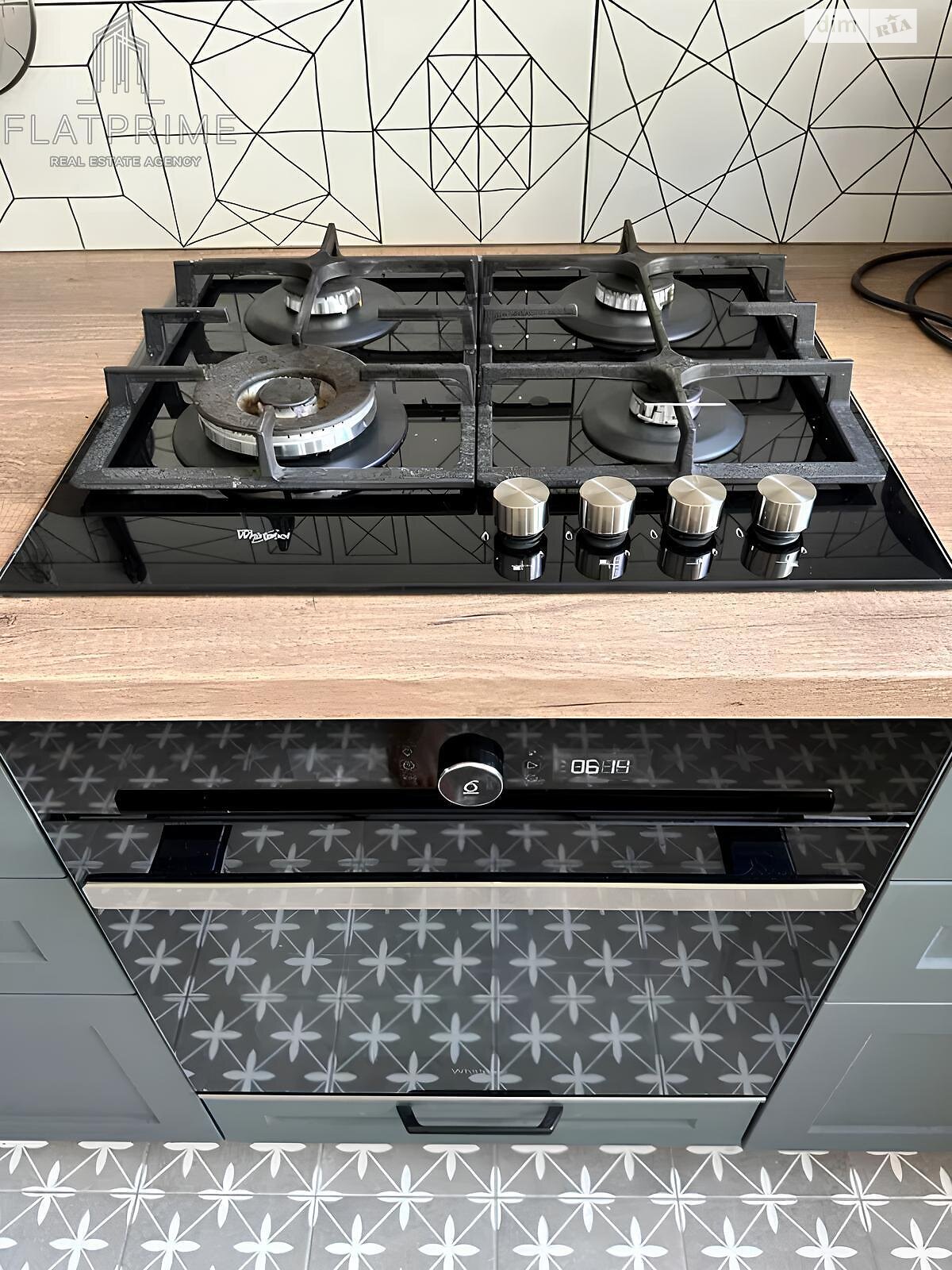 Продажа четырехкомнатной квартиры в Киеве, на ул. Авиаконструктора Антонова 2/32 корпус 8, район Первомайский Массив фото 1 Продажа четырехкомнатной квартиры в Киеве, на ул. Авиаконструктора Антонова 2/32 корпус 8, район Первомайский Массив фото 1