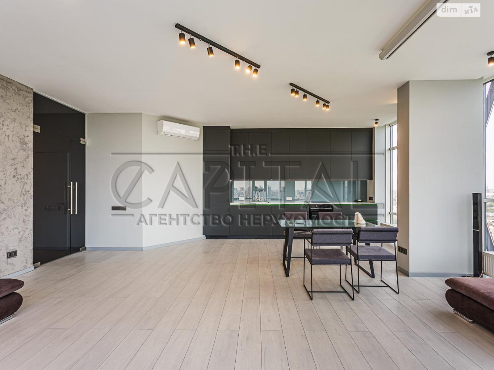 Продажа трехкомнатной квартиры в Киеве, на ул. Авиаконструктора Антонова, район Первомайский Массив фото 1