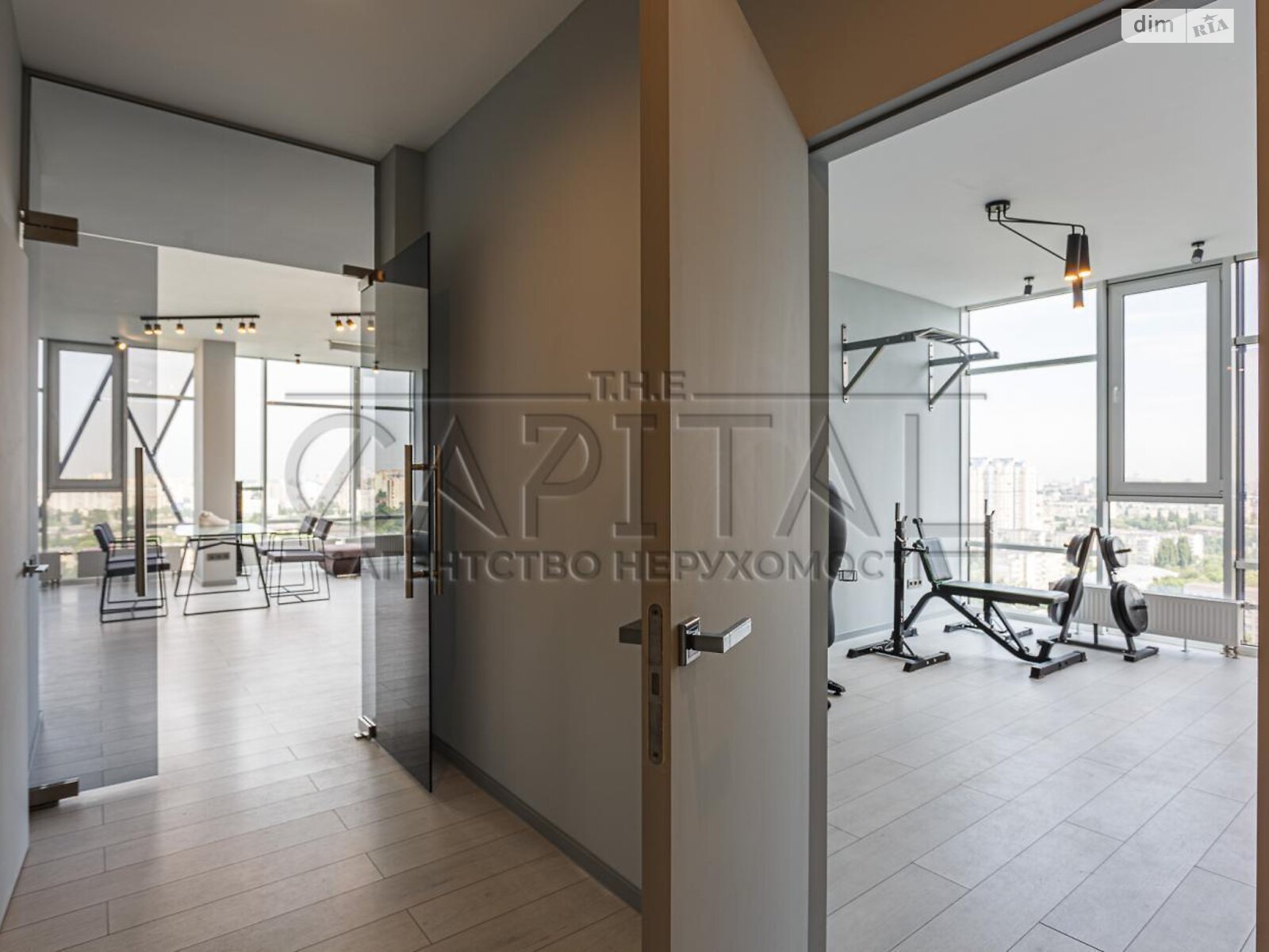 Продажа трехкомнатной квартиры в Киеве, на ул. Авиаконструктора Антонова, район Первомайский Массив фото 1