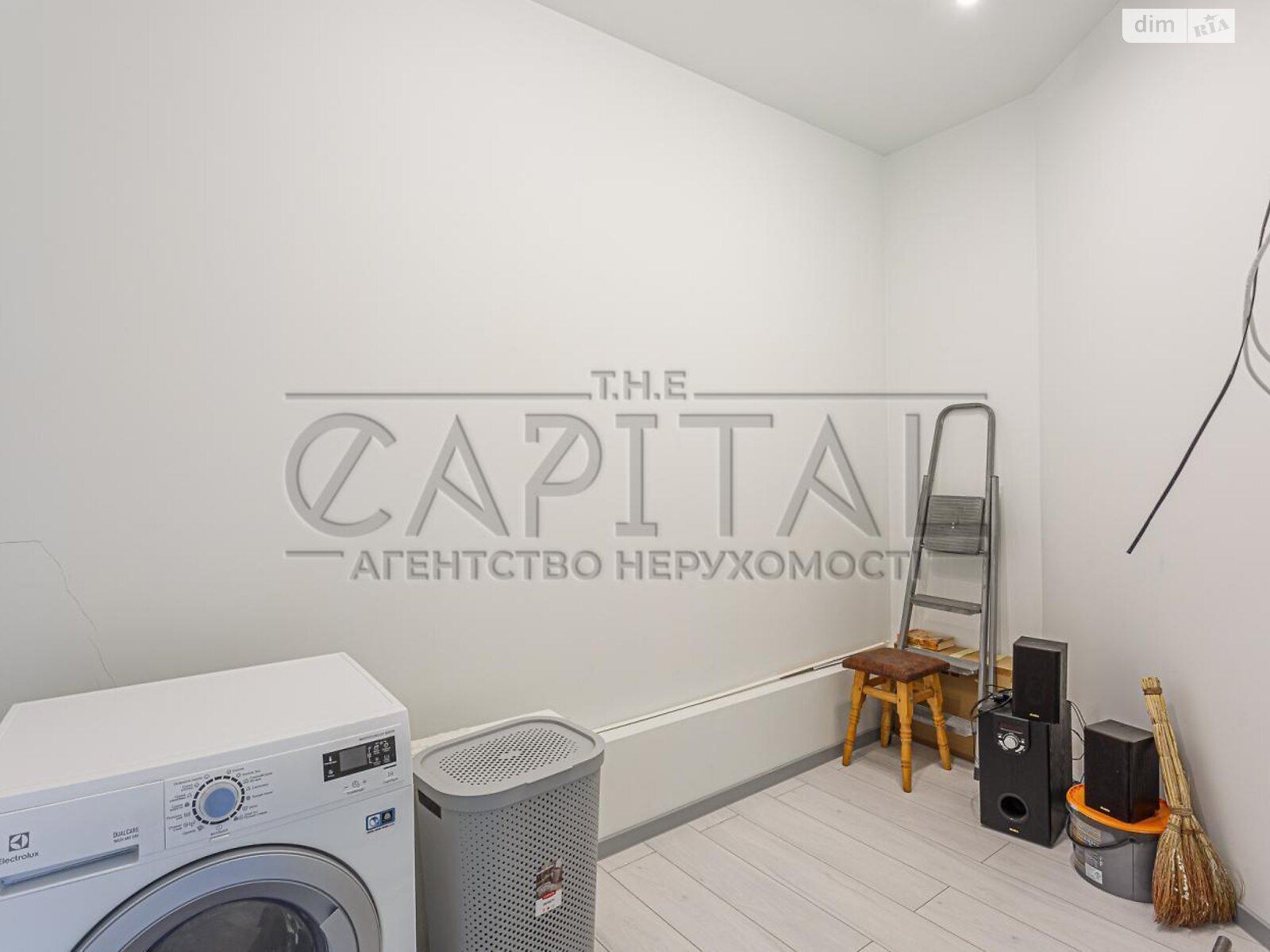 Продажа трехкомнатной квартиры в Киеве, на ул. Авиаконструктора Антонова, район Первомайский Массив фото 1