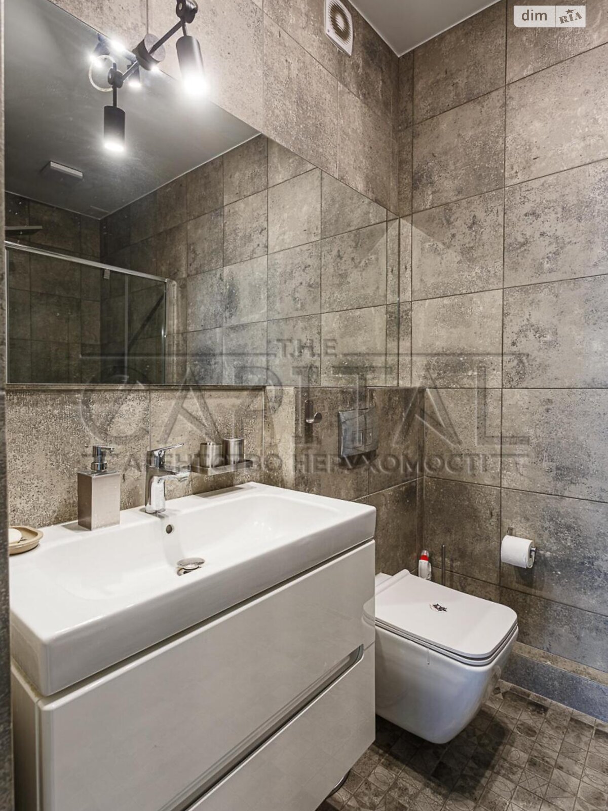 Продажа трехкомнатной квартиры в Киеве, на ул. Авиаконструктора Антонова, район Первомайский Массив фото 1