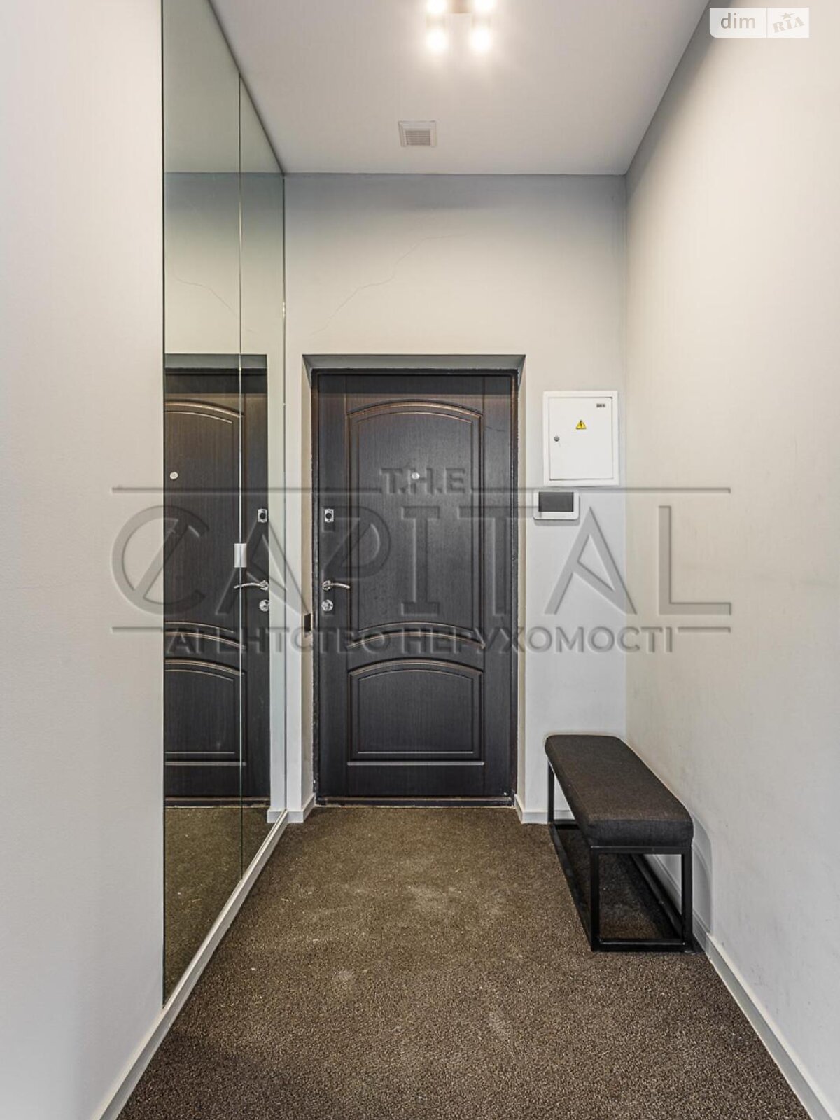 Продажа трехкомнатной квартиры в Киеве, на ул. Авиаконструктора Антонова, район Первомайский Массив фото 1