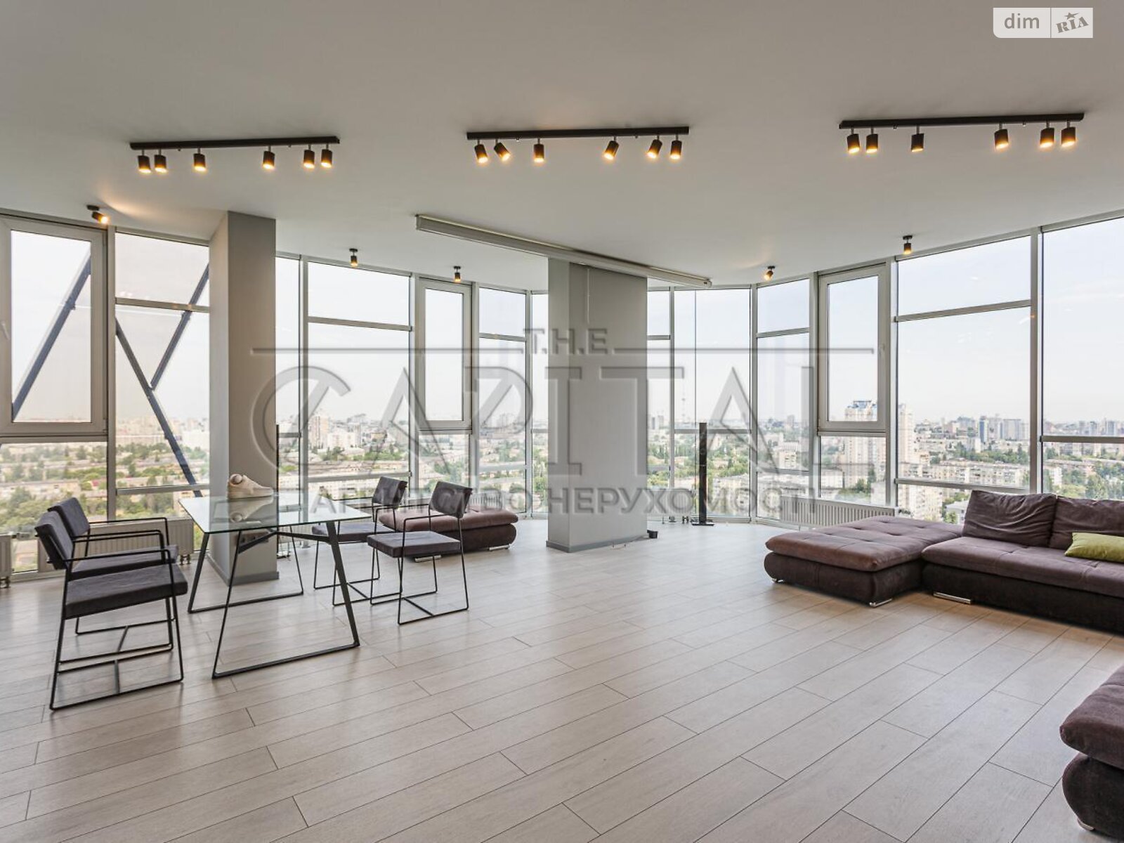 Продажа трехкомнатной квартиры в Киеве, на ул. Авиаконструктора Антонова, район Первомайский Массив фото 1