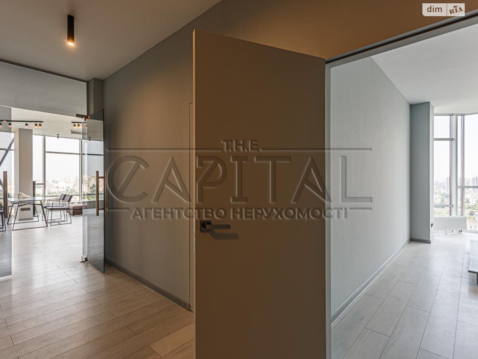 Продажа трехкомнатной квартиры в Киеве, на ул. Авиаконструктора Антонова, район Первомайский Массив фото 1