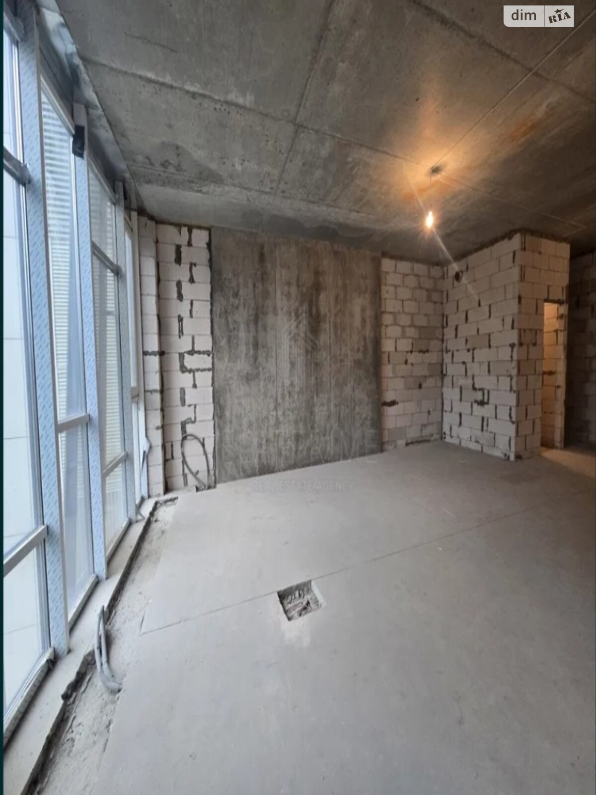 Продажа трехкомнатной квартиры в Киеве, на ул. Авиаконструктора Антонова 2Б, кв. 1, район Первомайский Массив фото 1 Продажа трехкомнатной квартиры в Киеве, на ул. Авиаконструктора Антонова 2Б, кв. 1, район Первомайский Массив фото 1